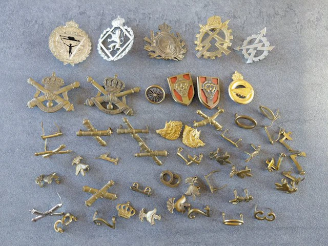 Belgium - Military uniform - Collection of military insignia