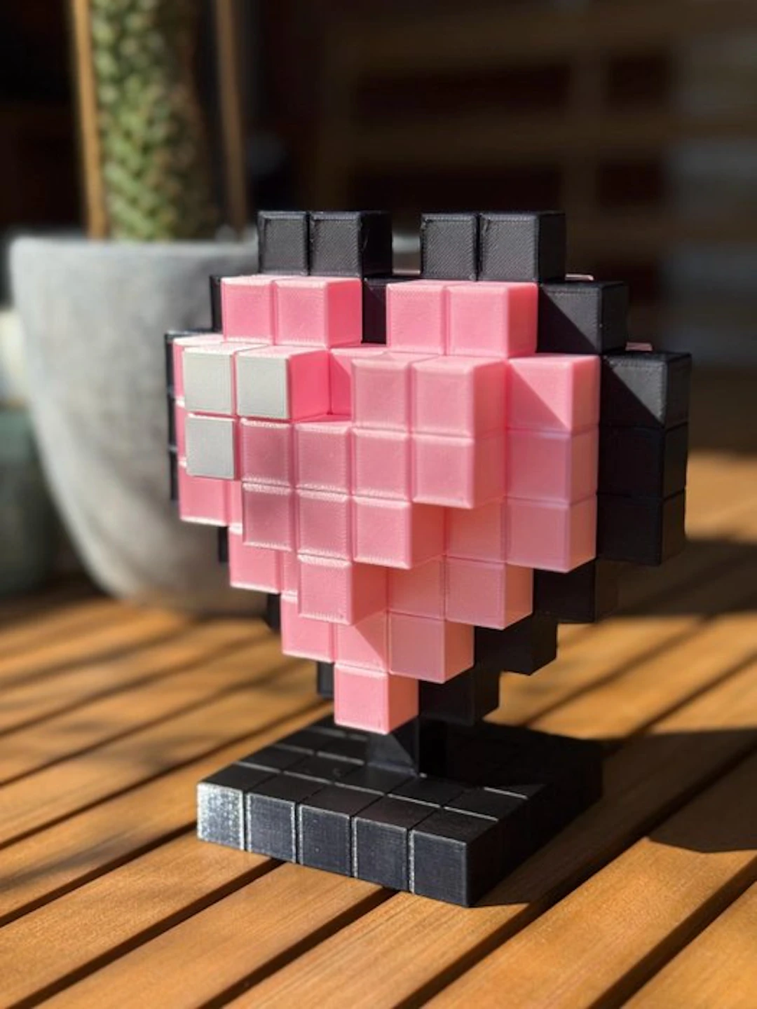 Studio Mihai Enescu - Pixel Heart – Digital Pink Sculpture