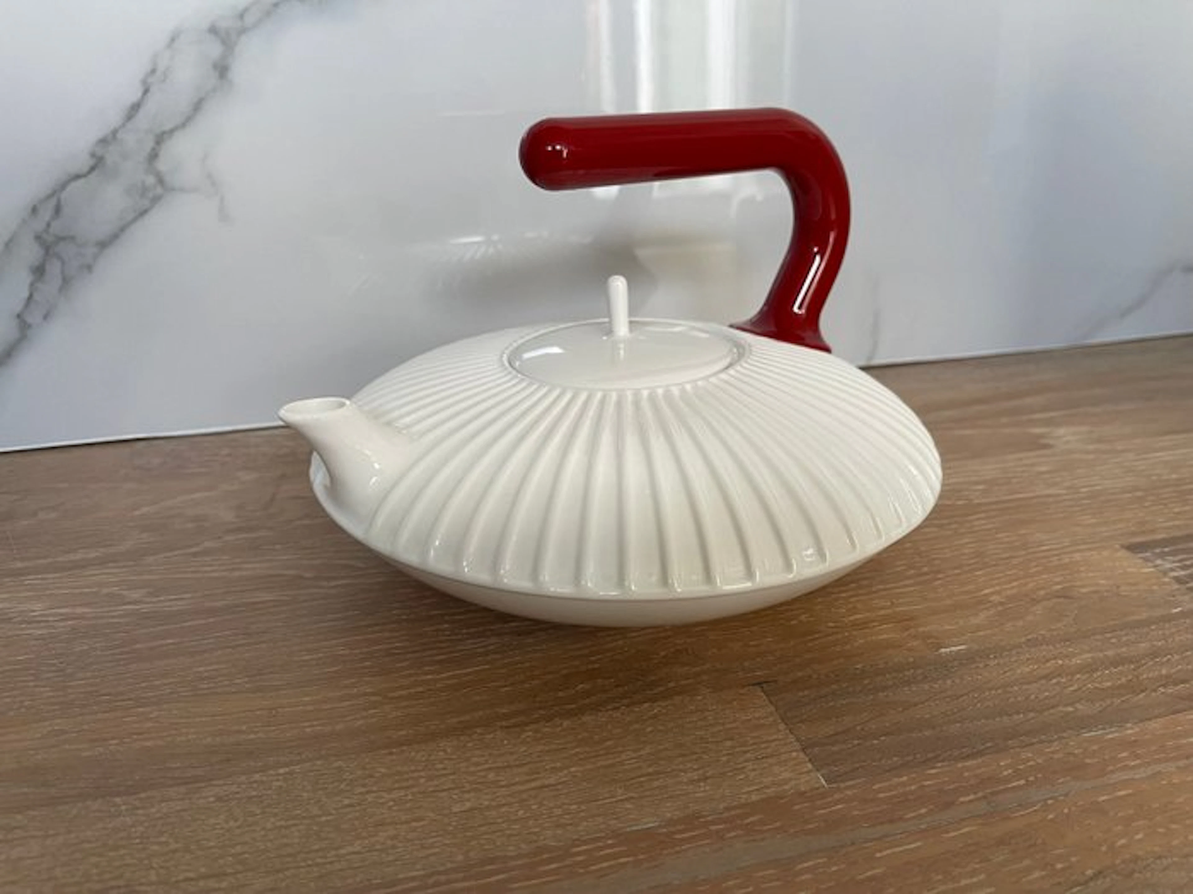 Droog Design - Richard Hutten - Jar - Porcelain - Handle With Care Teapot