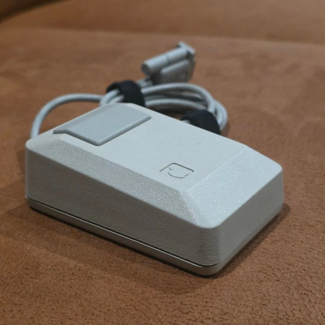 Apple [NO RESERVE PRICE] Macintosh Mouse (Model M0100) –...