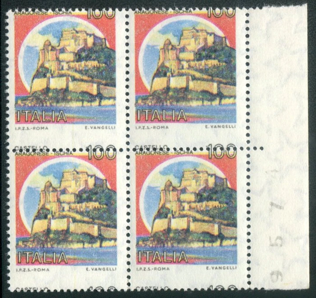 Italian Republic 1980 - Castelli 100 lire Aragonese Ischia; shifted perforation
