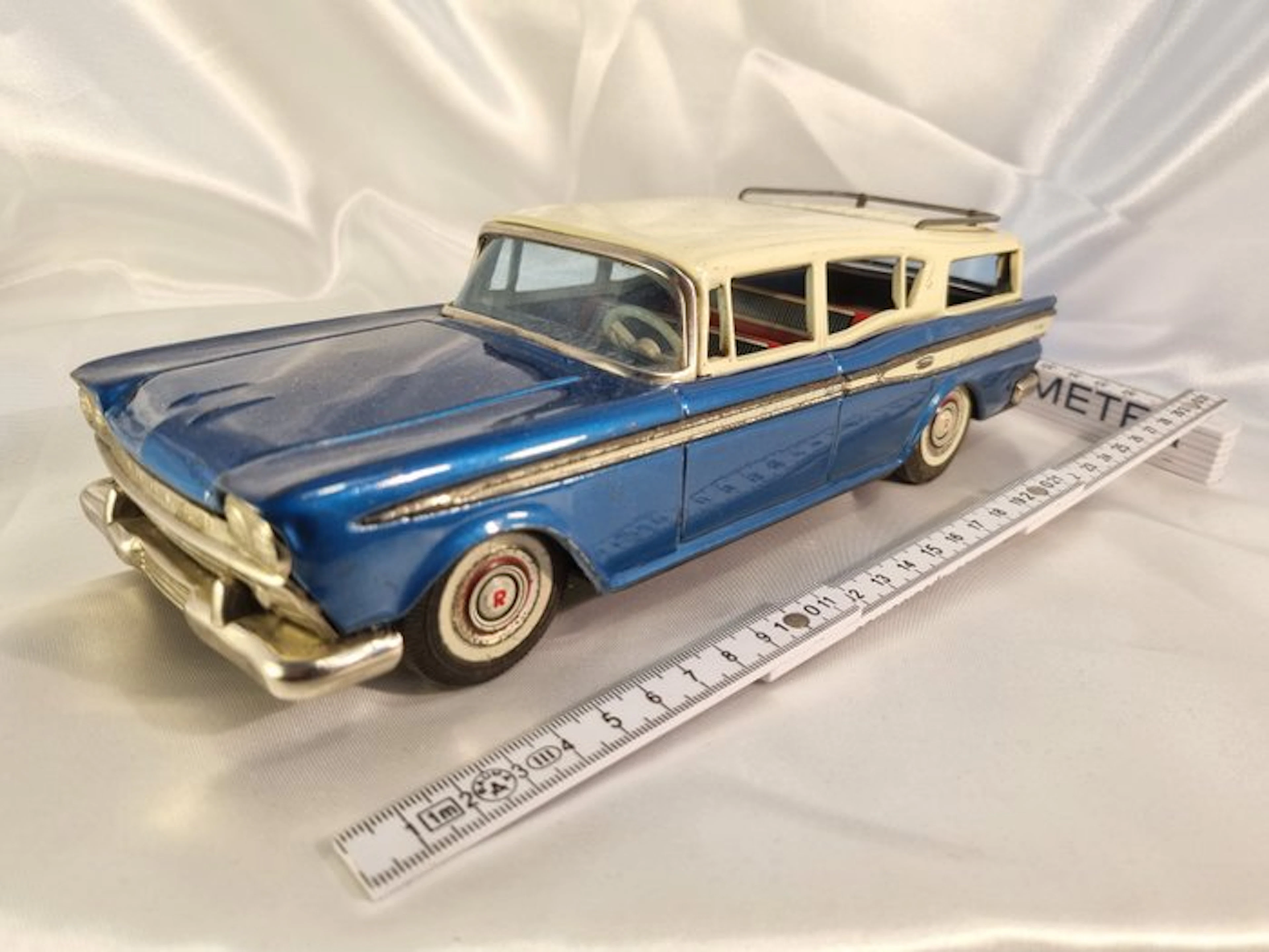 Bandai - Tin toy - 1959 RAMBLER CROSS COUNTRY by AMC