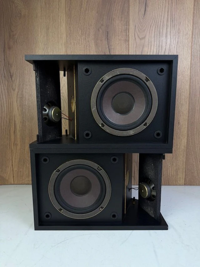 Bose - 205 - Direct/reflecting with free field tweeter Speaker set