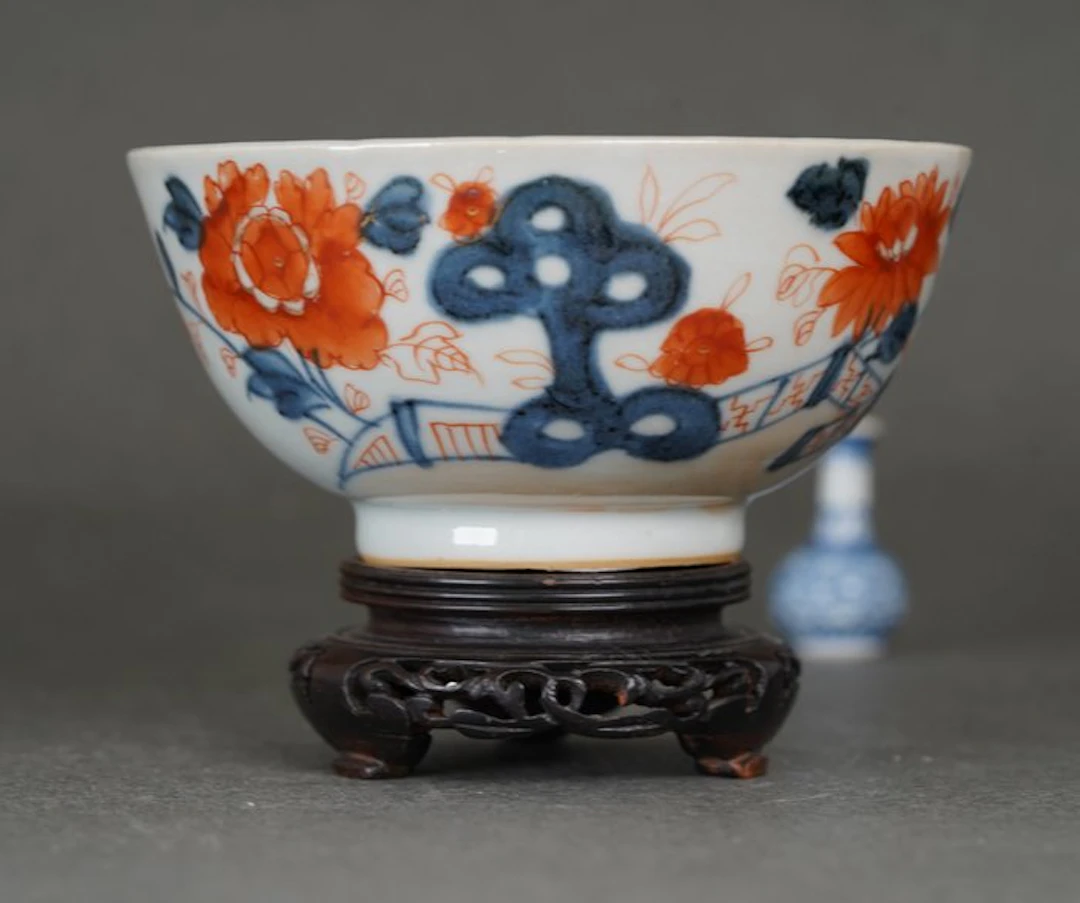 Qianlong (1735-1796) - Bowl - Chrysanthemum and Peonies...