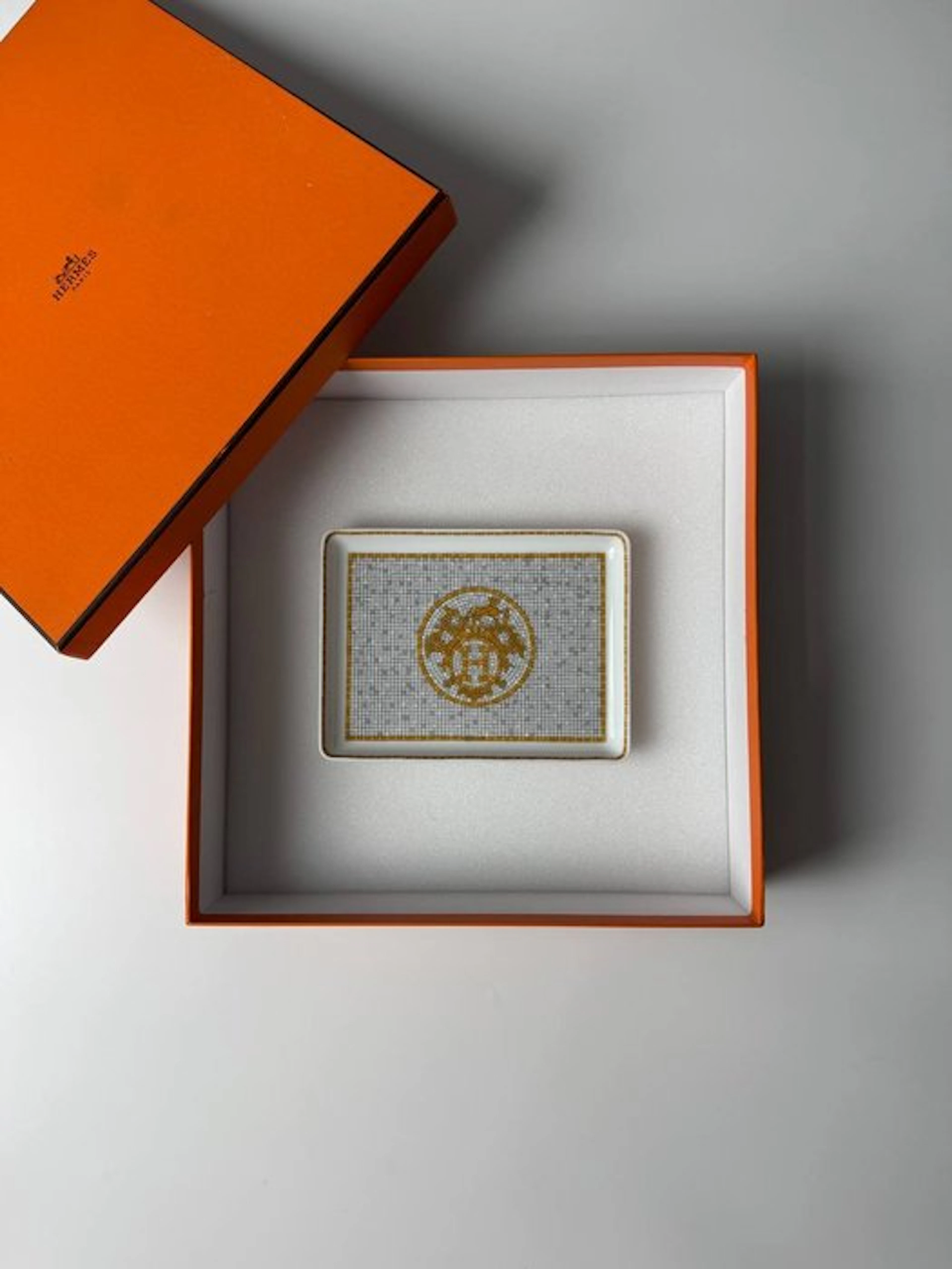 Hermès - Tray - Porcelain - Mosaic at 24 – Gold