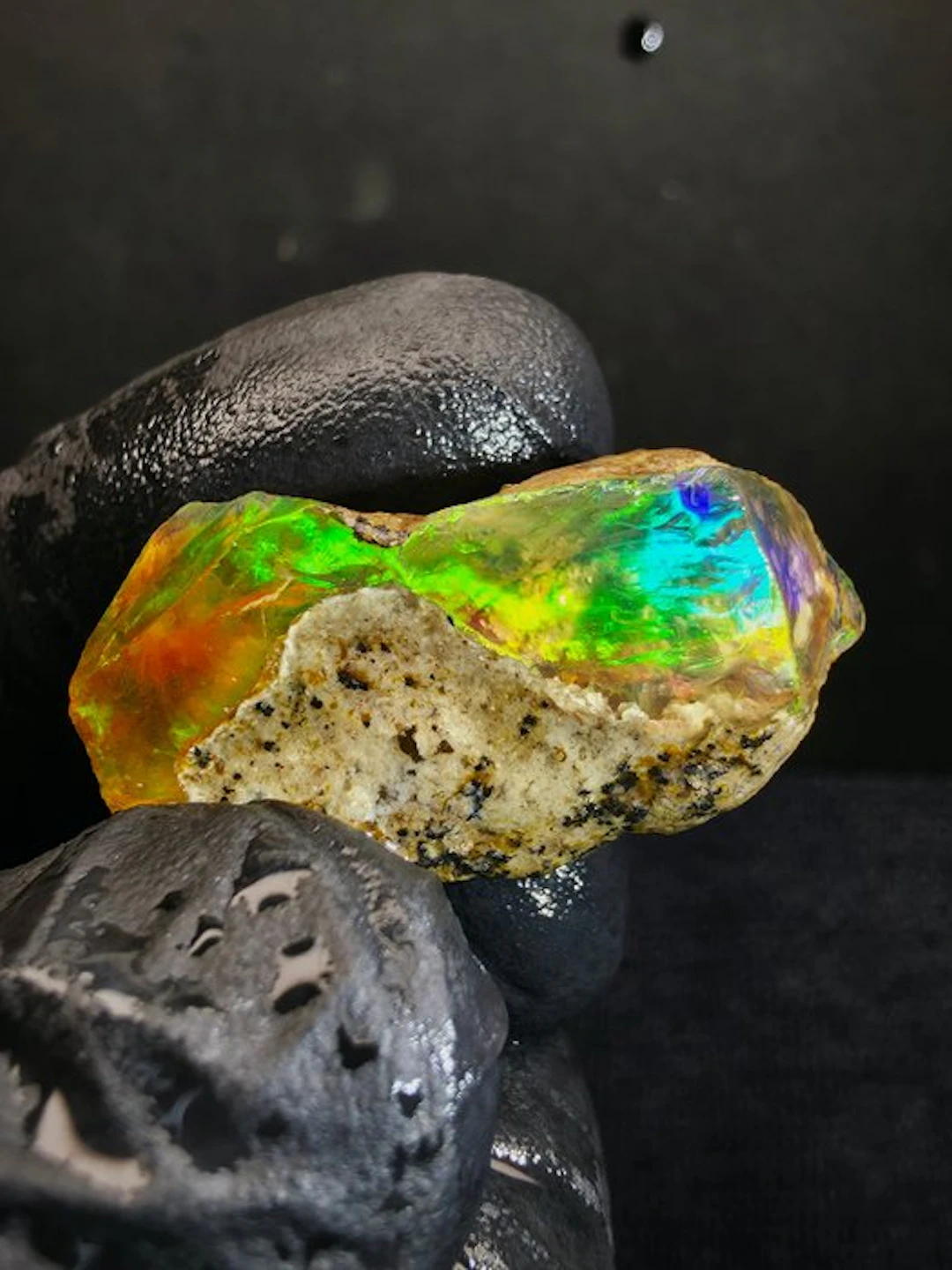 37cts Crystal Opal Specimen Rough- 7 g