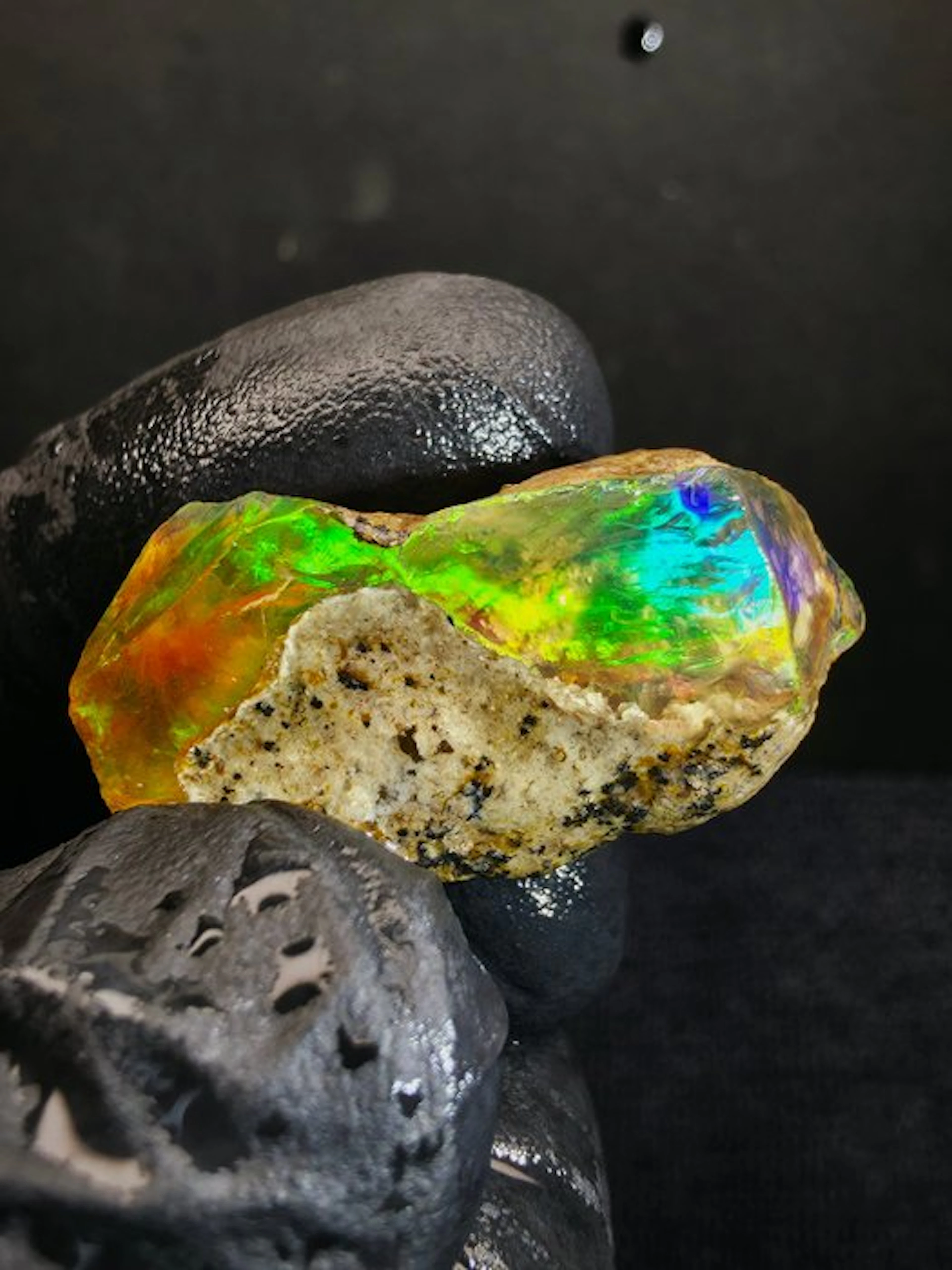 37cts Crystal Opal Specimen Rough- 7 g