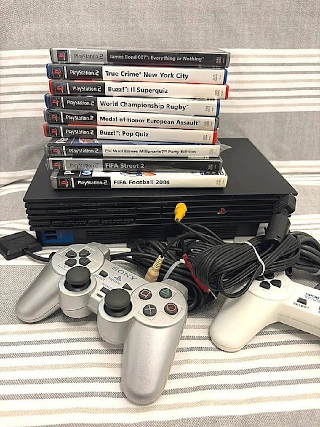 Sony - Playstation 2 (PS2) - Bundle - Video game console + games