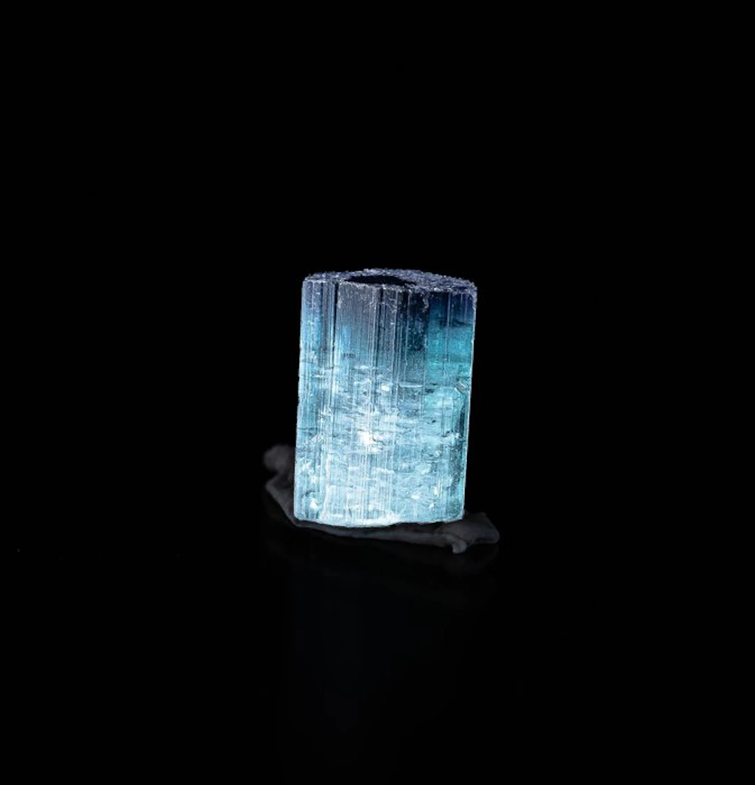 EXCEPTIONAL NEON ELBAITE TOURMALINE CRYSTAL EXTREMELY...