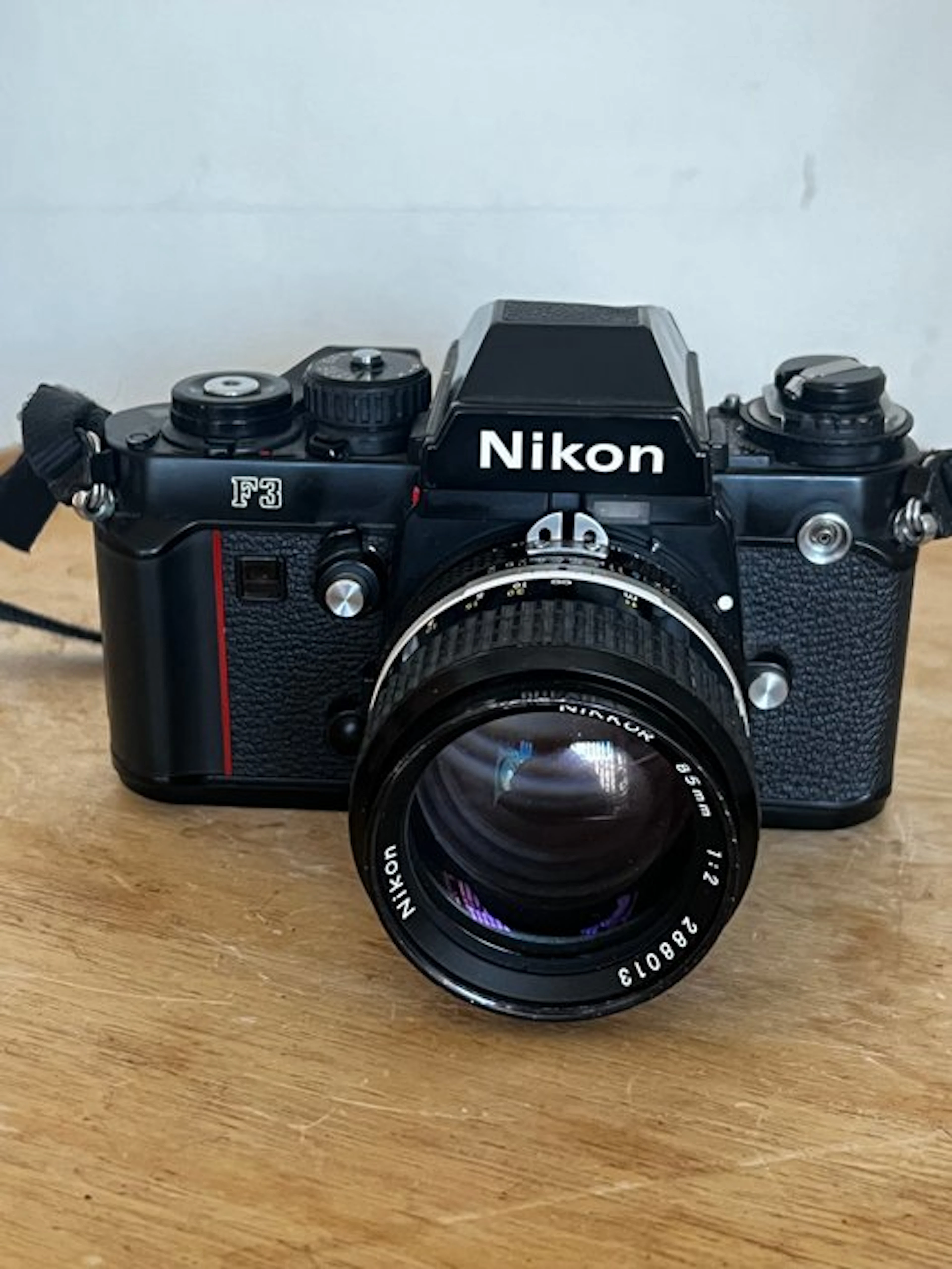 Nikon F3 + nikkor 85mm F2.0 Analogue camera