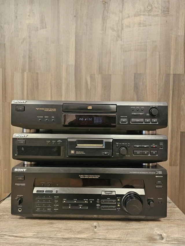 Sony - CDP-XE220 + MDS-JE330 + STR-DE435 Hi-fi set