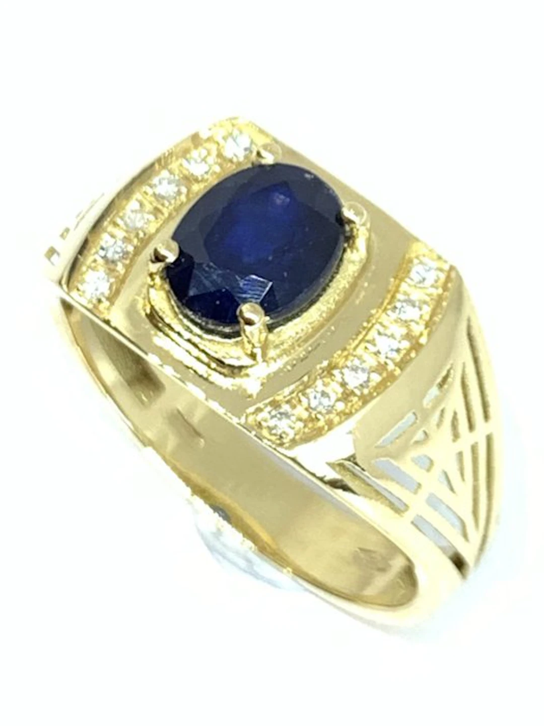 Ring - 18 kt. Yellow gold - 2.38ct. tw. Sapphire - Diamond