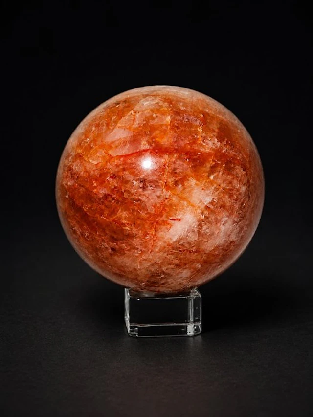 Fire Quartz Sphere – A Rare Gem of Energy & Beauty Ø 74mm...