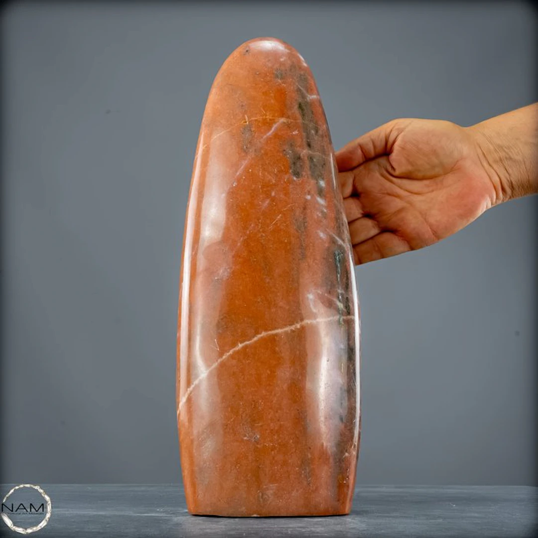 Natural Cipolin freeform– A masterpiece of nature