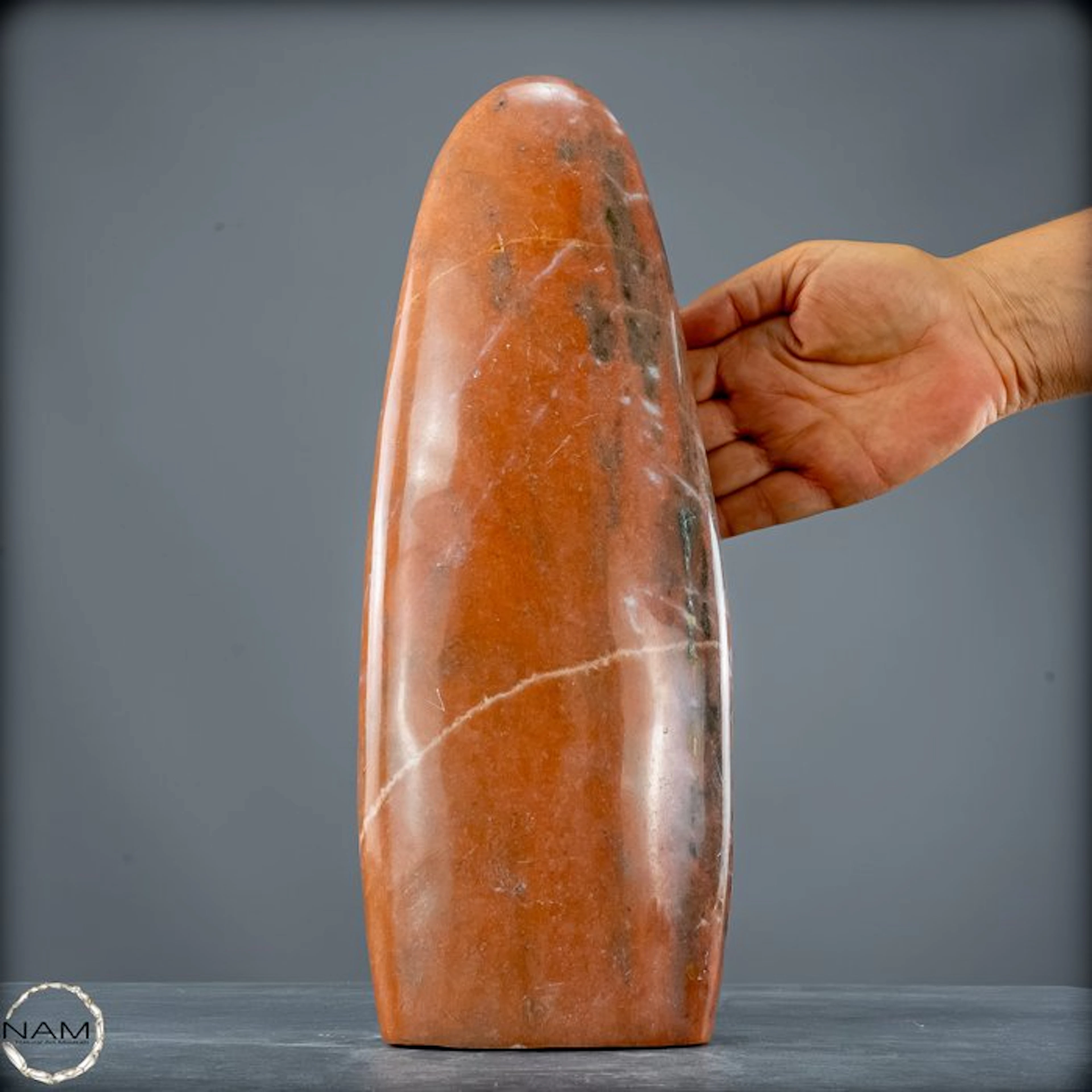 Natural Cipolin freeform– A masterpiece of nature