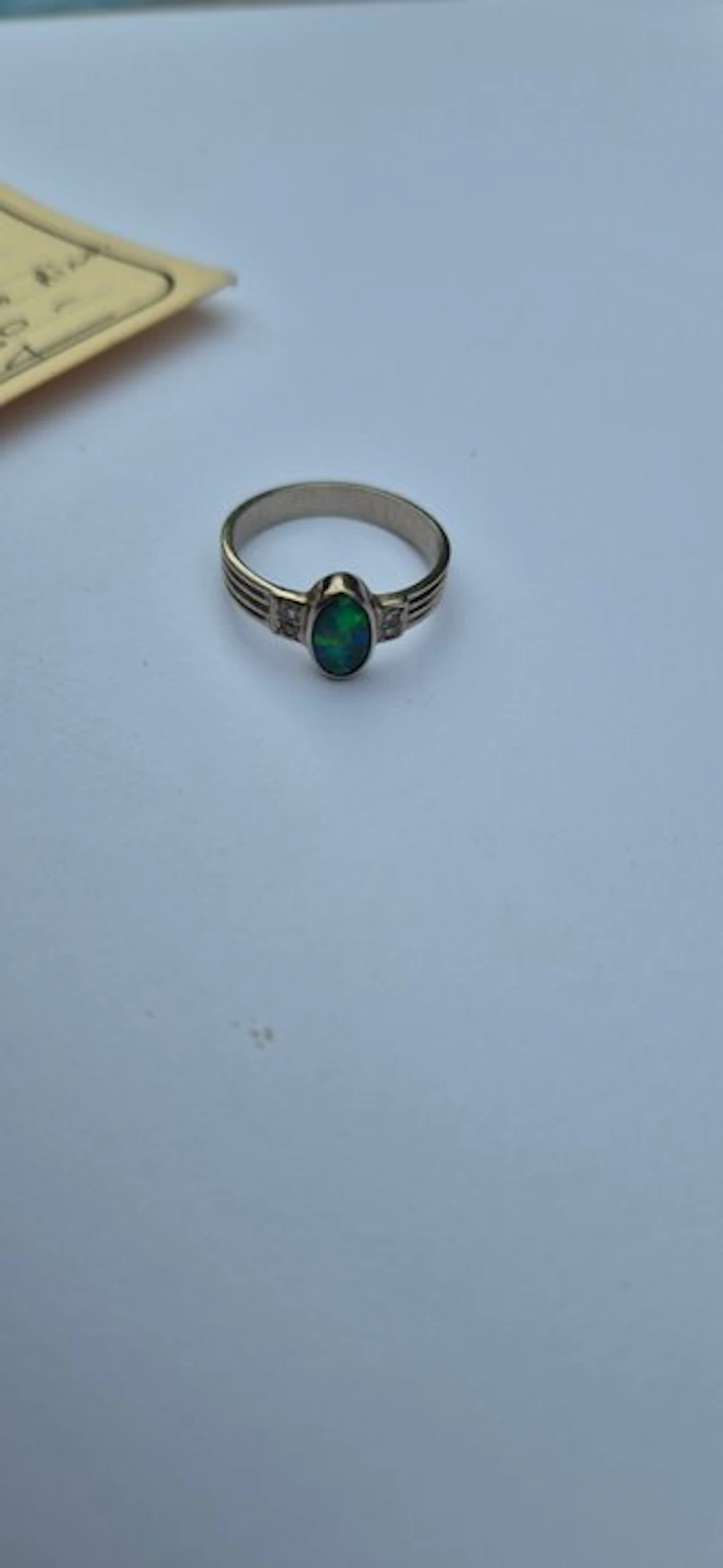 Ring - 18 kt. White gold - 0.75ct. tw. Opal - Diamond