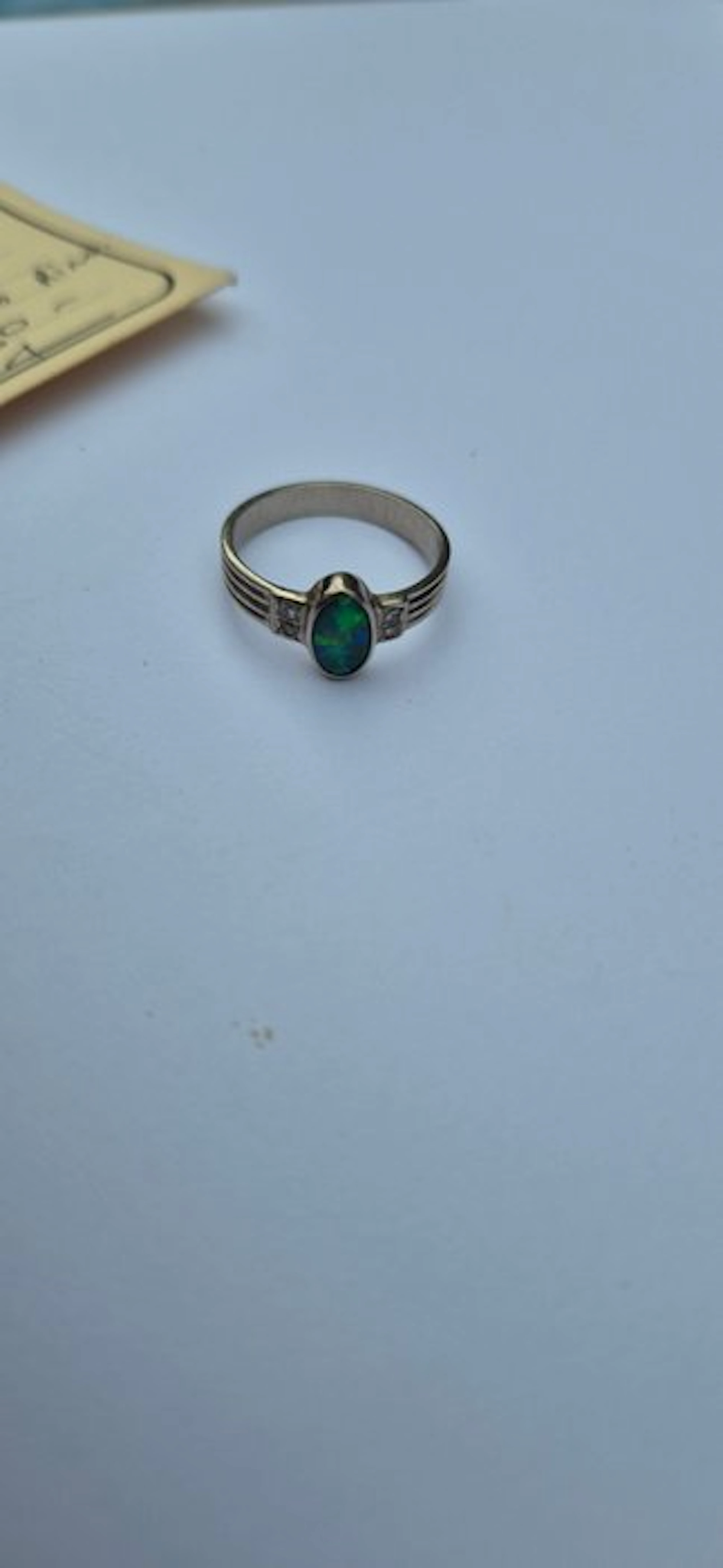 Ring - 18 kt. White gold - 0.75ct. tw. Opal - Diamond