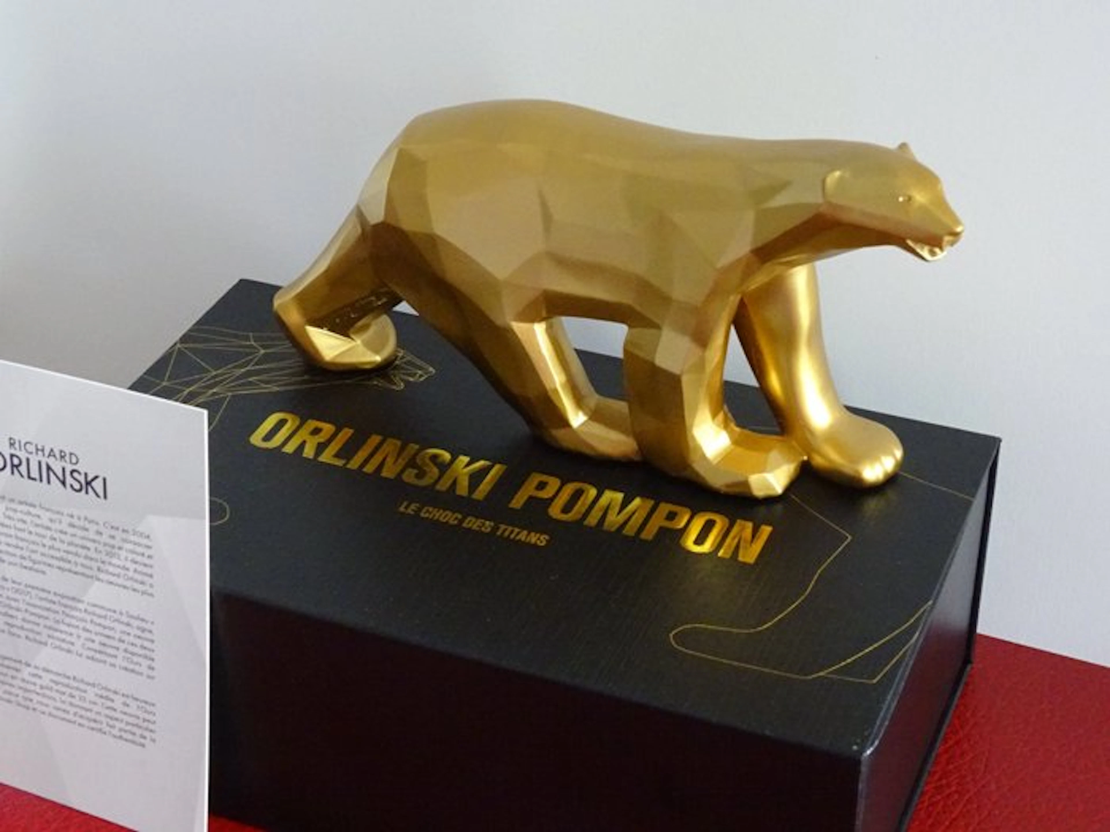 Richard Orlinski (1966) - Sculpture, Ours Pompon - Gold - 20 cm - Resin - 2020