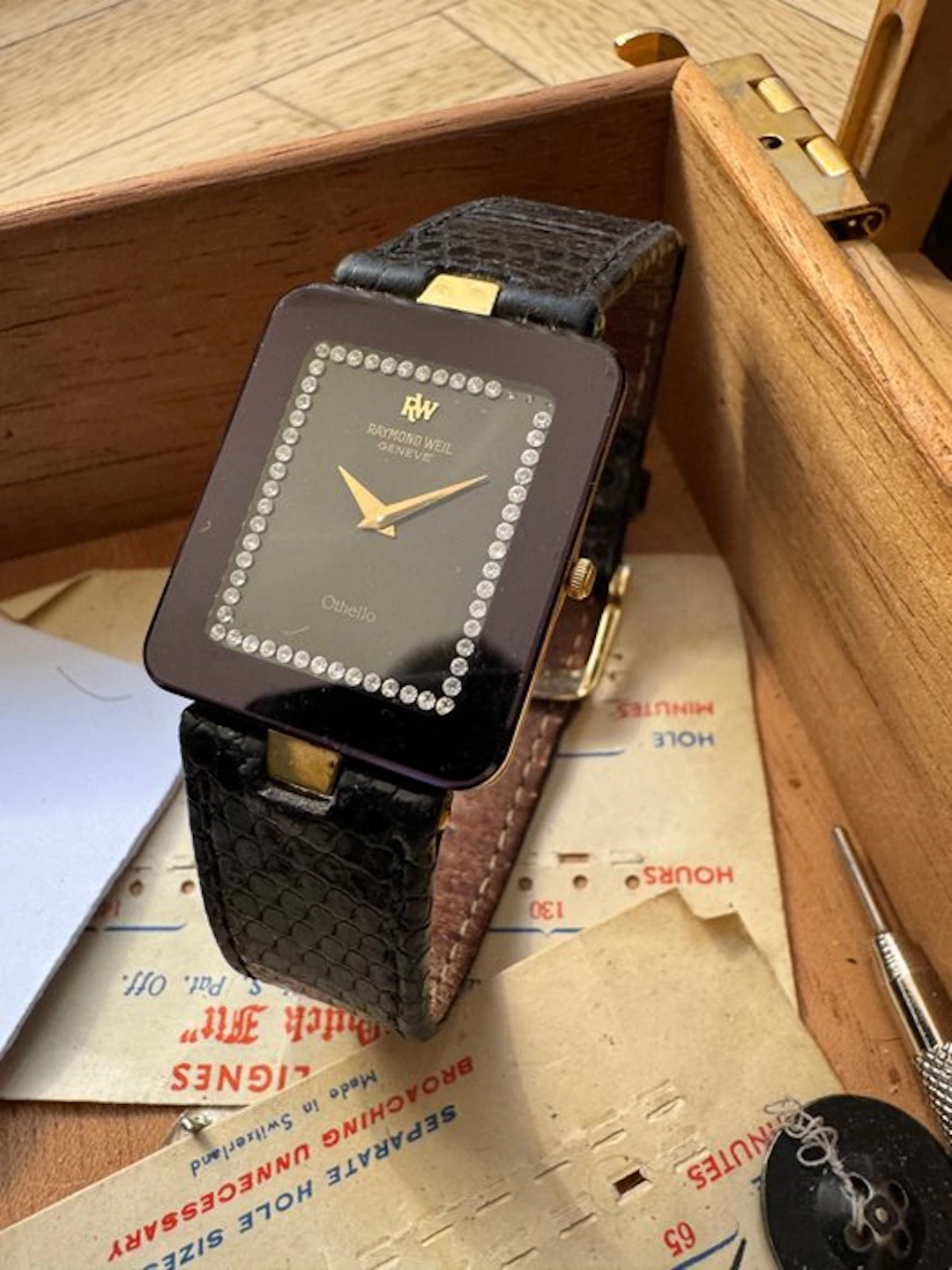 Raymond Weil - Vintage black / violet sunburst dial...