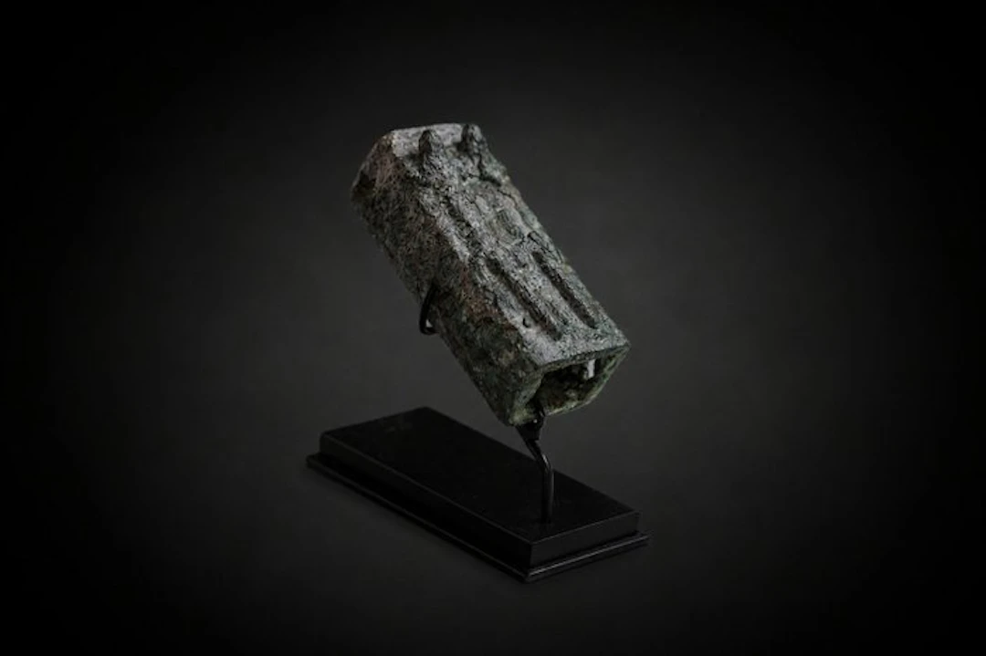 Ancient Egypt, Bronze rare lizards sarcophagus - 2.5 cm