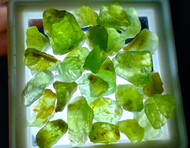 100 cts - Natural Untreated Peridot Rough- 20 g