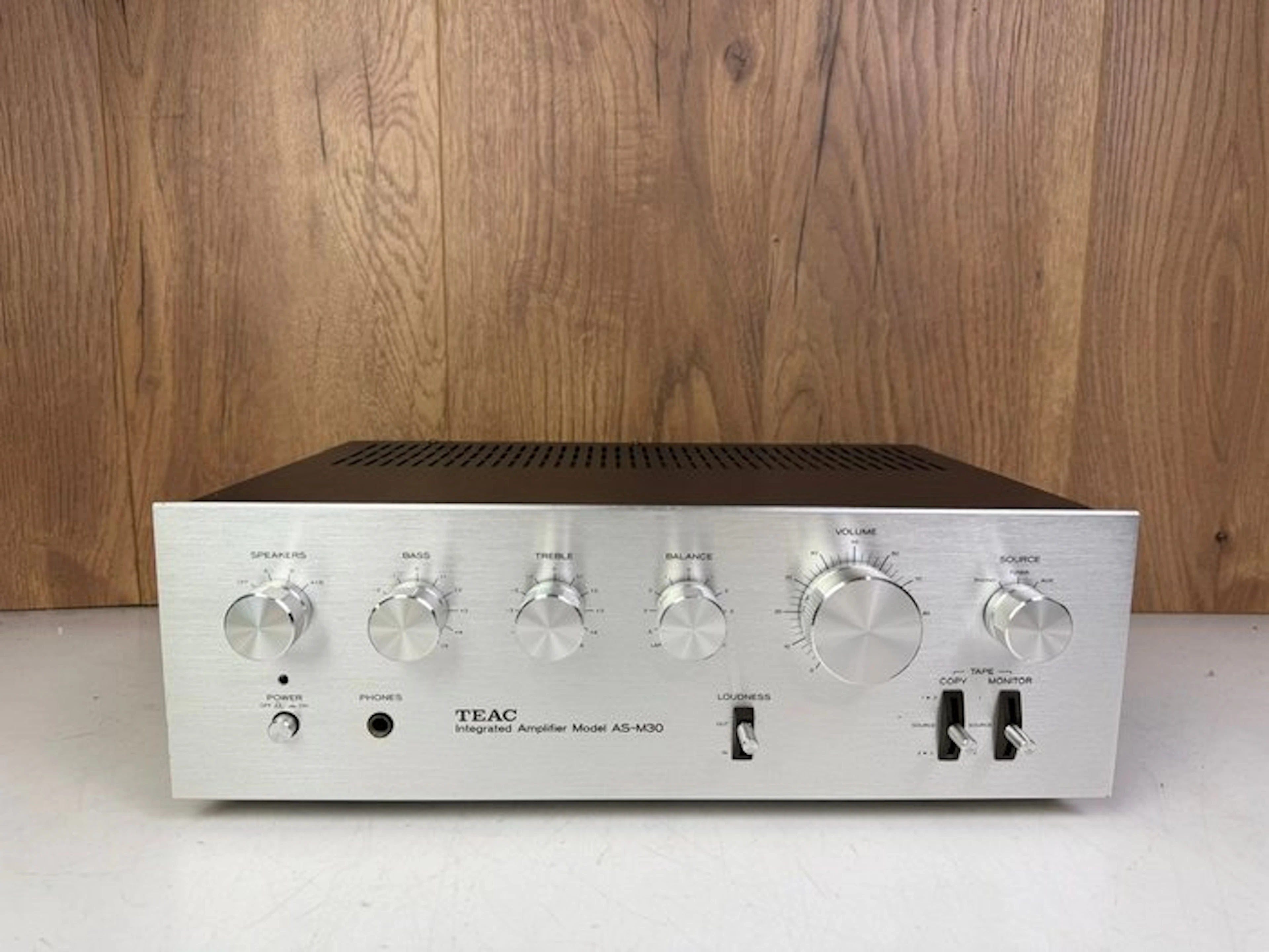 TEAC - AS-M30 Solid state integrated amplifier