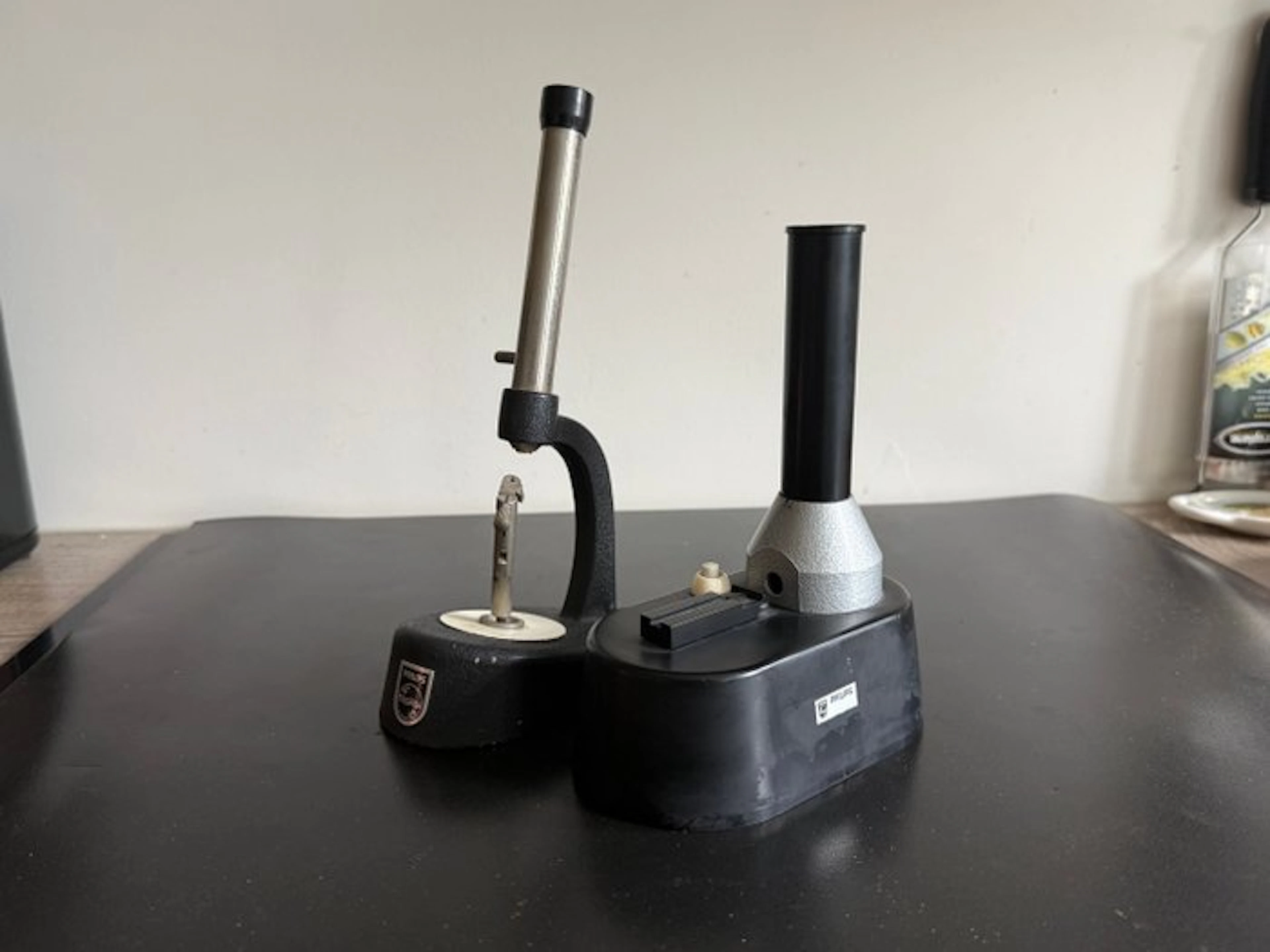 Philips - AG7004 - Magnifier for Cartridge and/or needles - Multiple models