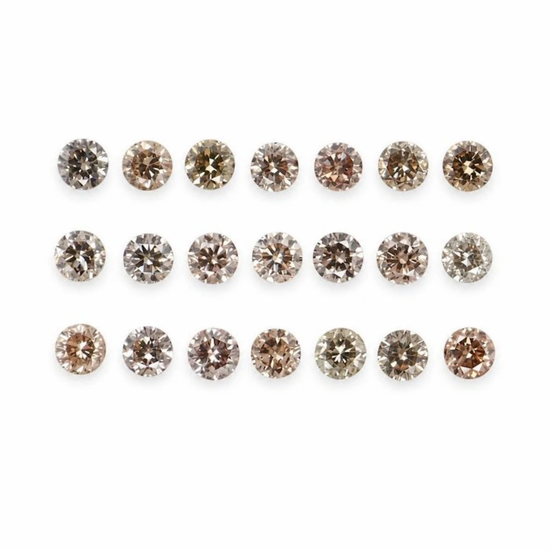 No reserve price - 21 pcs Diamond (Natural coloured)...