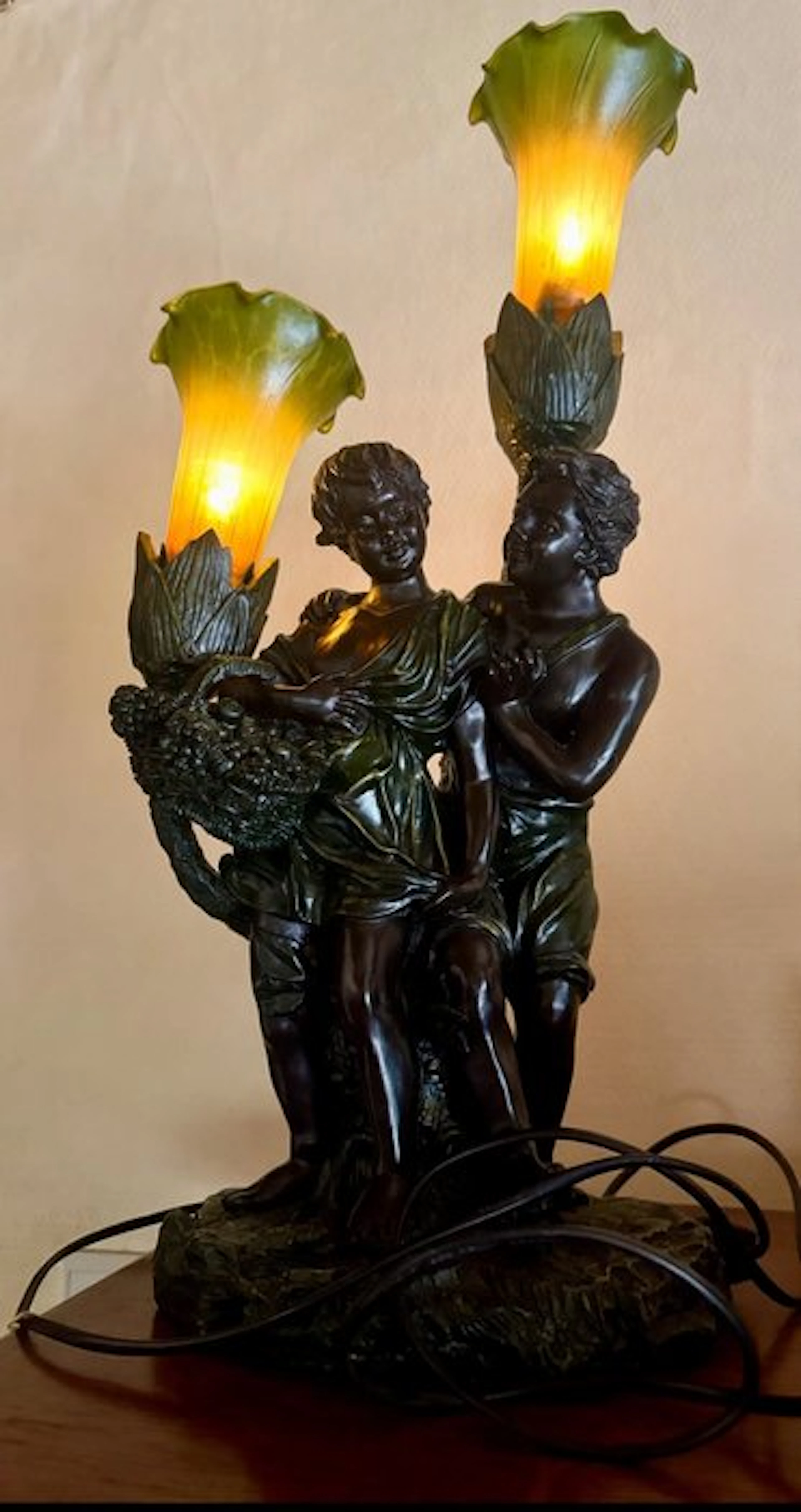 Sculpture, Moreau stijl / Figuratie - second half 20th - 52 cm - Opaline glass