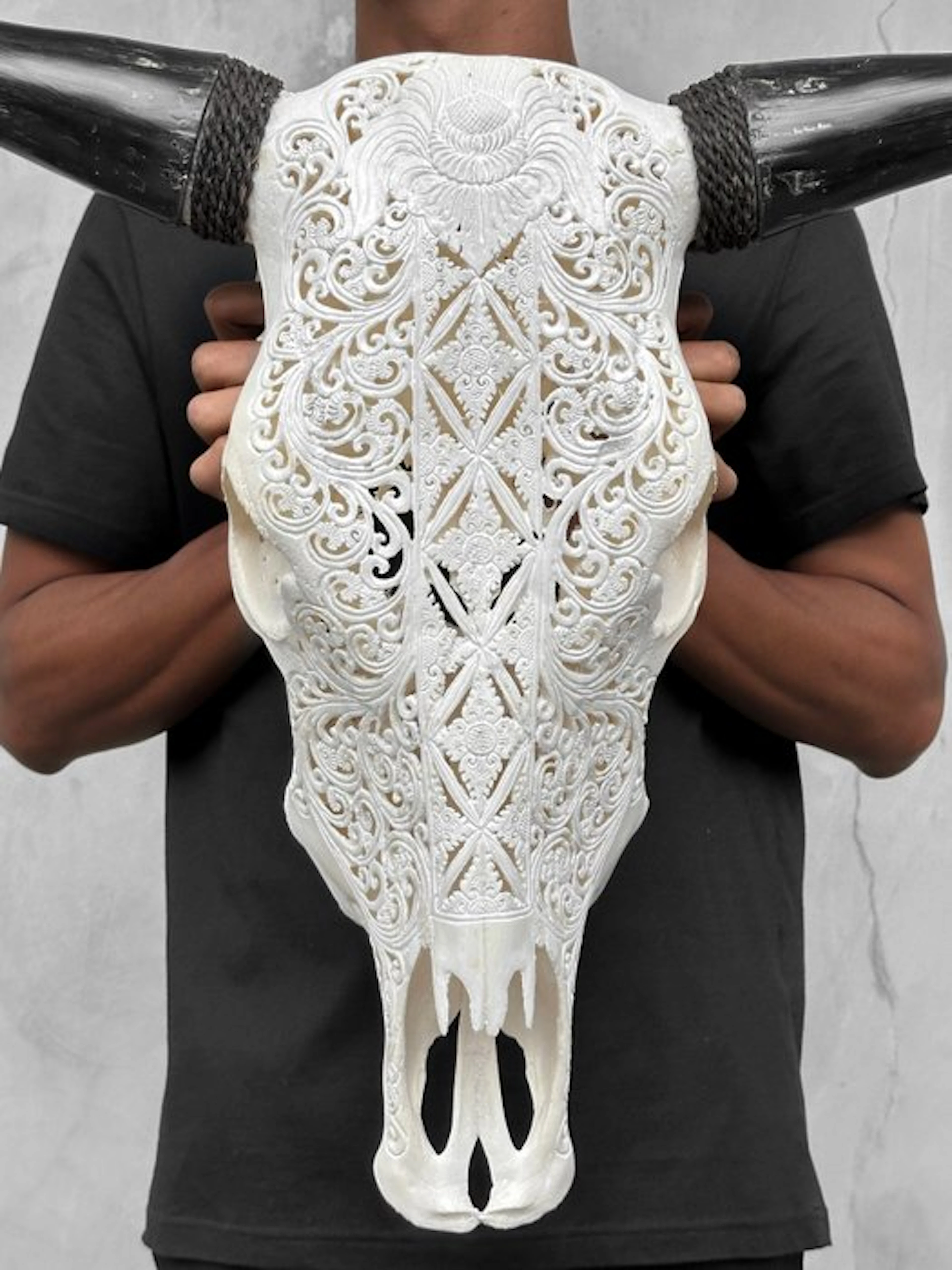 NO RESERVE PRICE - Authentic Large White Carved Bull...