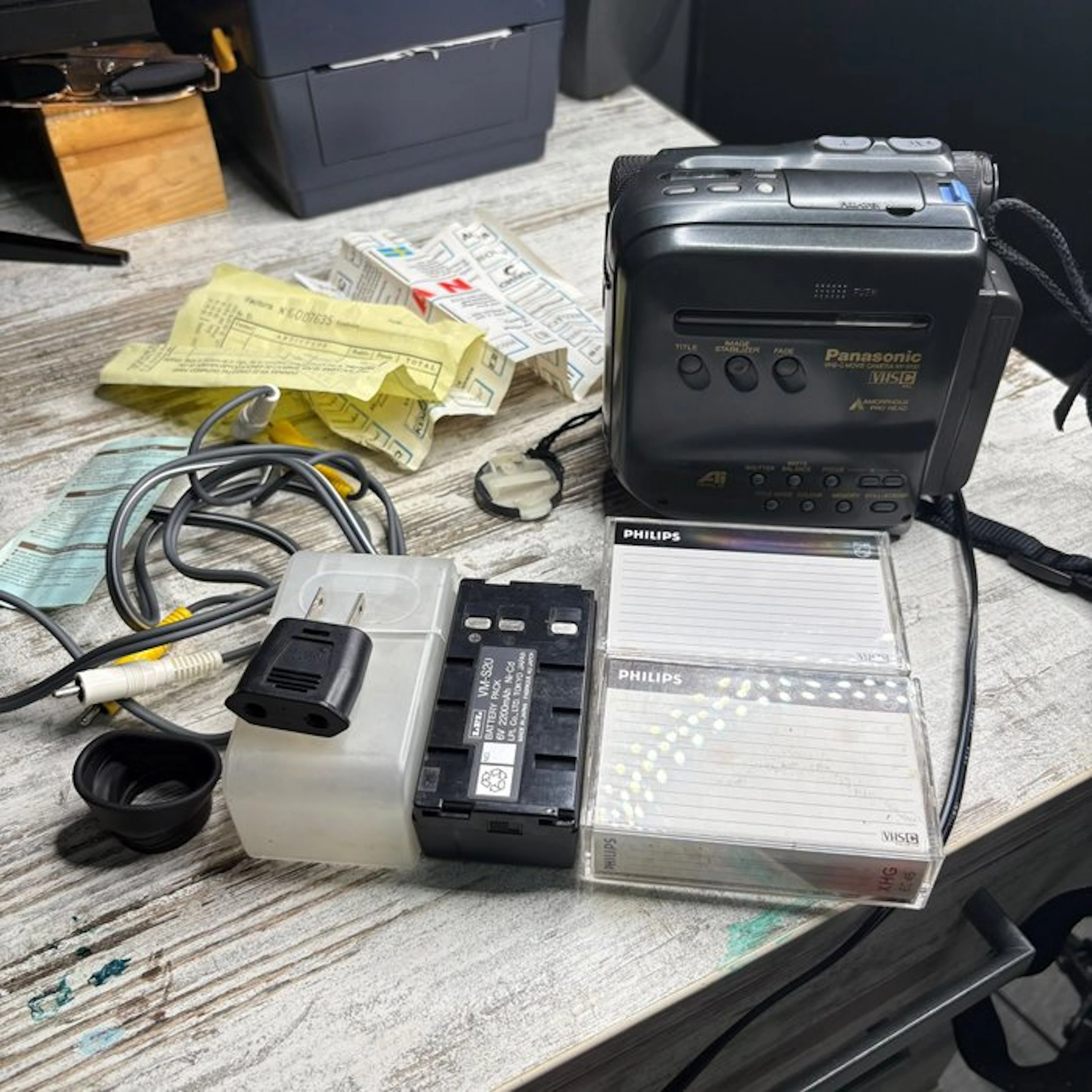 Panasonic NV-S100 With Accessories, 2 Batteries Movie camera