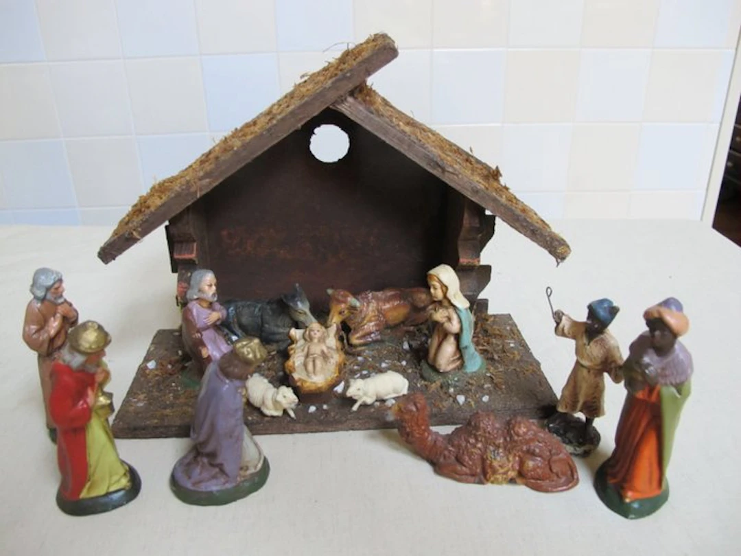 Nativity scene (14) - Original vintage nativity set and stable