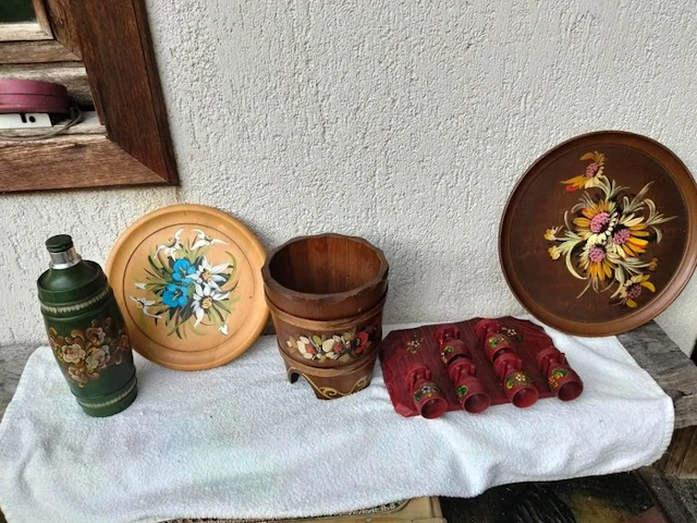 Themed collection - Large Tyrolean-themed collection.