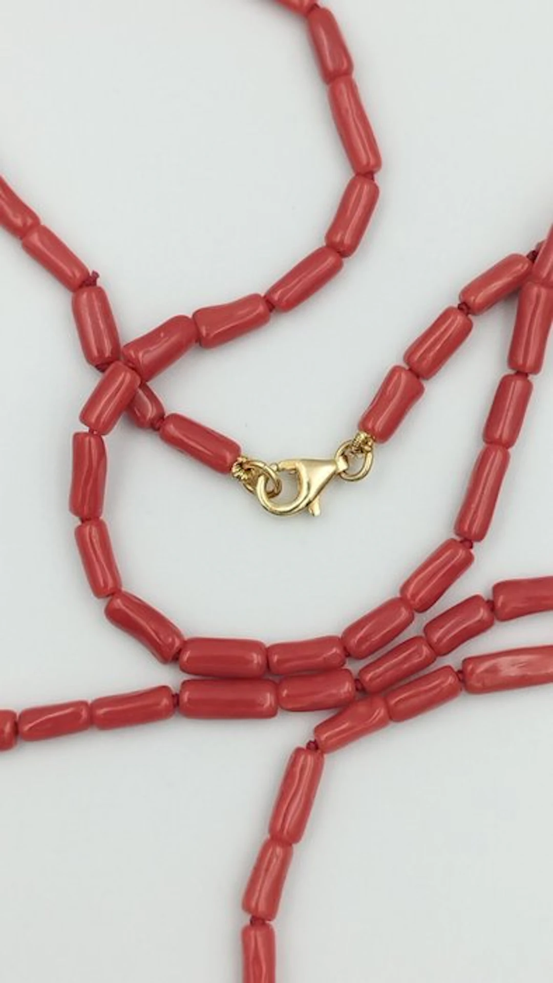 100% natural red coral from the Mediterranean Sea - Clasp...