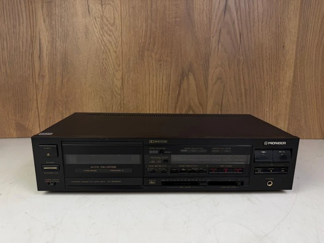 Pioneer - CT-2080R Auto-Reverse Stereo Cassette recorder-player