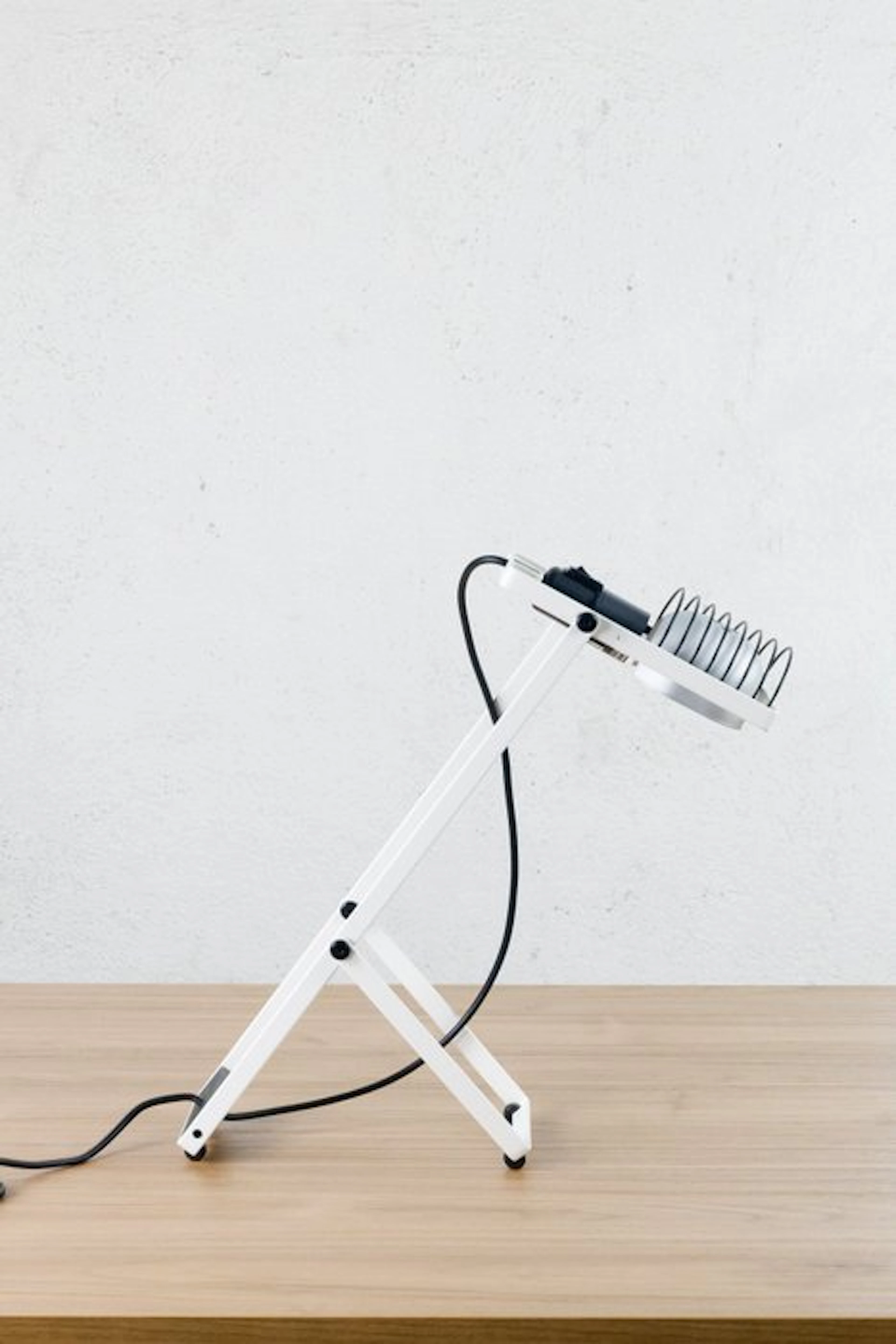 Artemide - Ernesto Gismondi - Table lamp - Sintesi - White - Aluminium