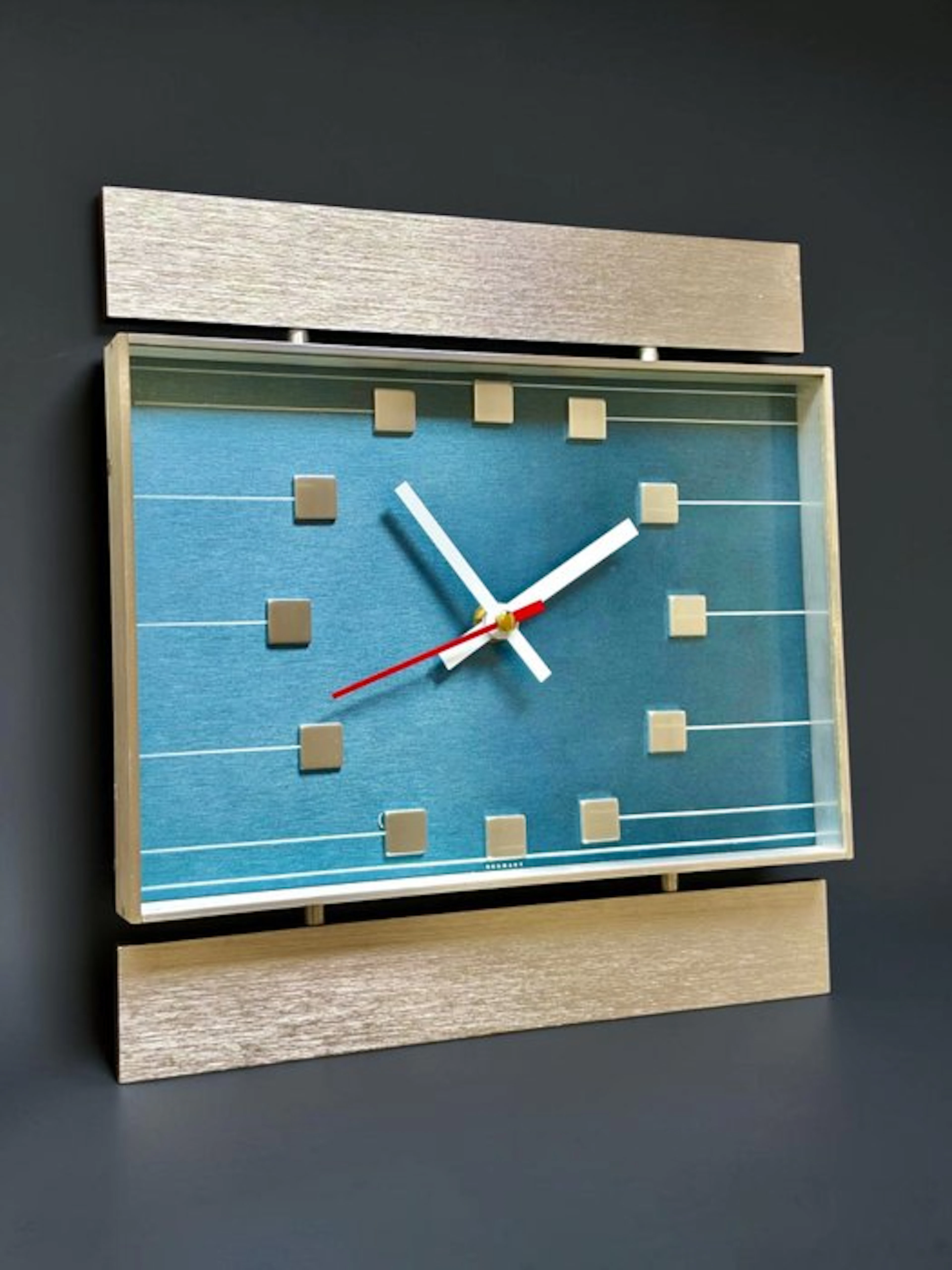 Wall clock - Juwelier Hörl Prototype - Mid-century modern Steel