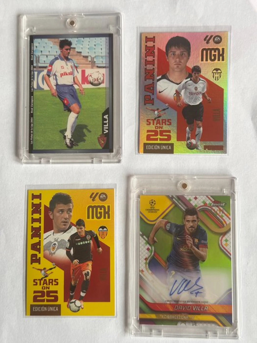 Panini David Villa - Autographed (39/99) Parallel Card + 3 Card - Mint (M)