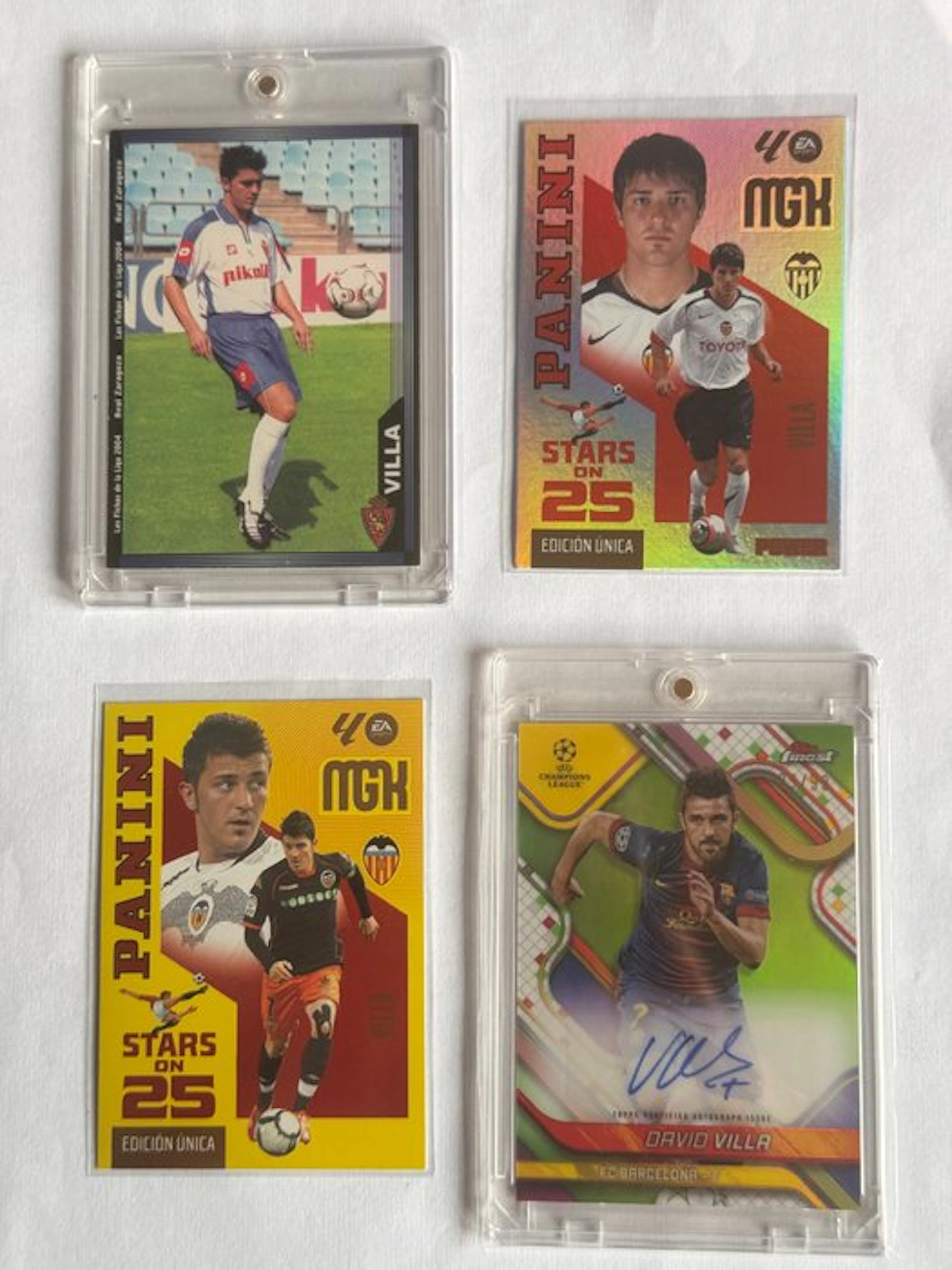 Panini David Villa - Autographed (39/99) Parallel Card + 3 Card - Mint (M)