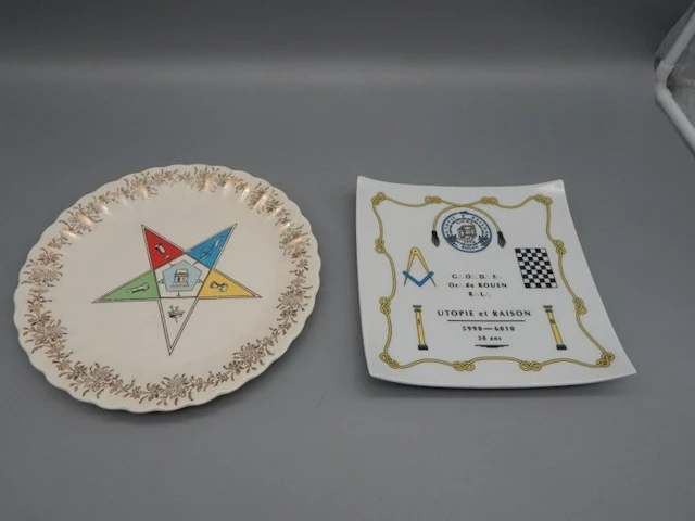 France - Badge - franc maconnerie masonic vrijmetselarij twee borden - 21st