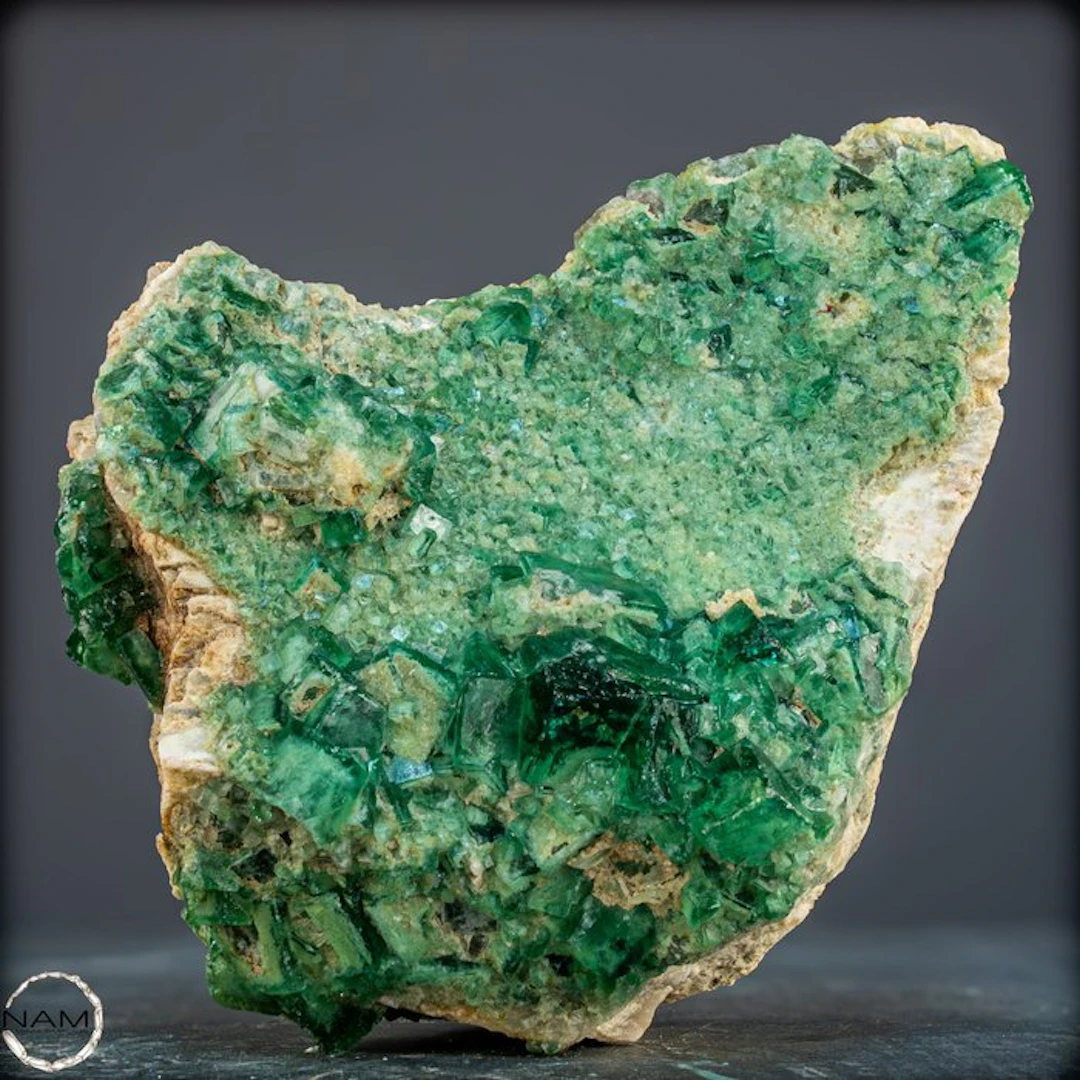 Unique fluorite cluster – Crystal Beauty in Emerald Green- 2437.17 g