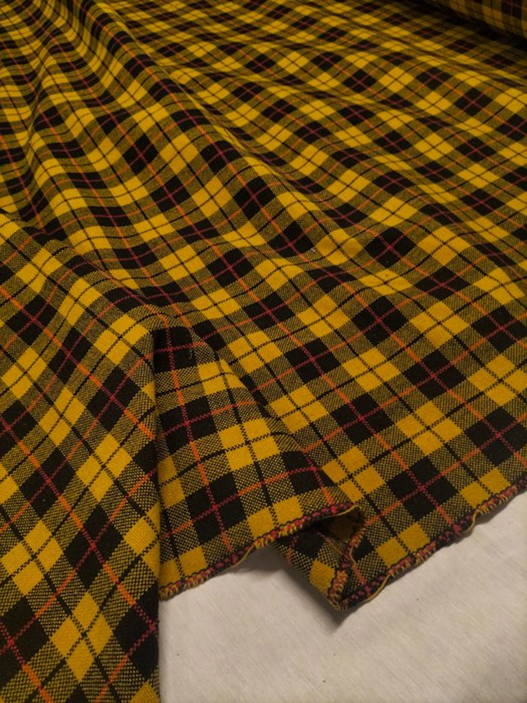 Magnifico tartan in misto lana - molto pesante...