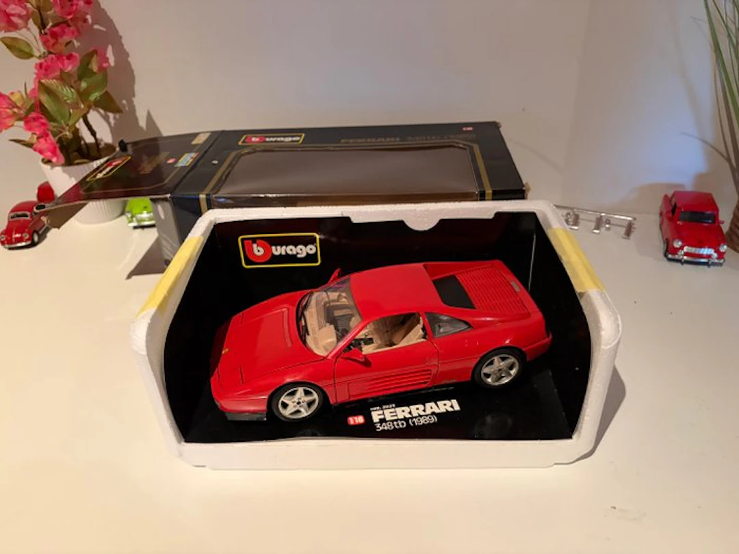 Bburago 1:18 - Model car - Ferrari 348 tb