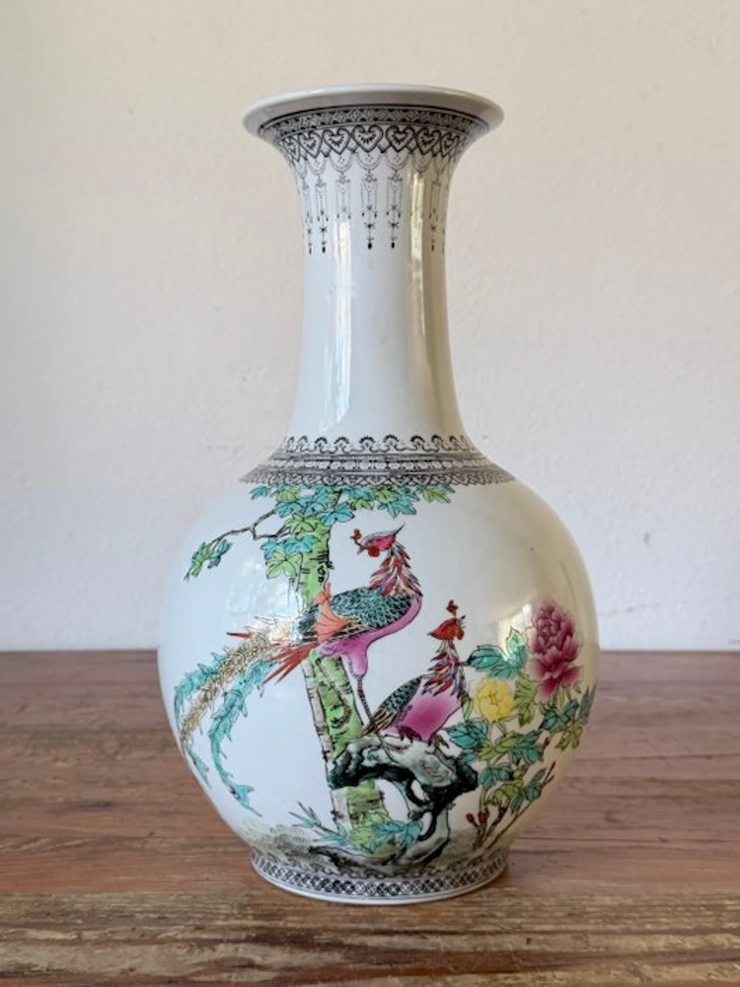 Vase - Porcelain - China - Steel vase with phoenixes (No reserve price)