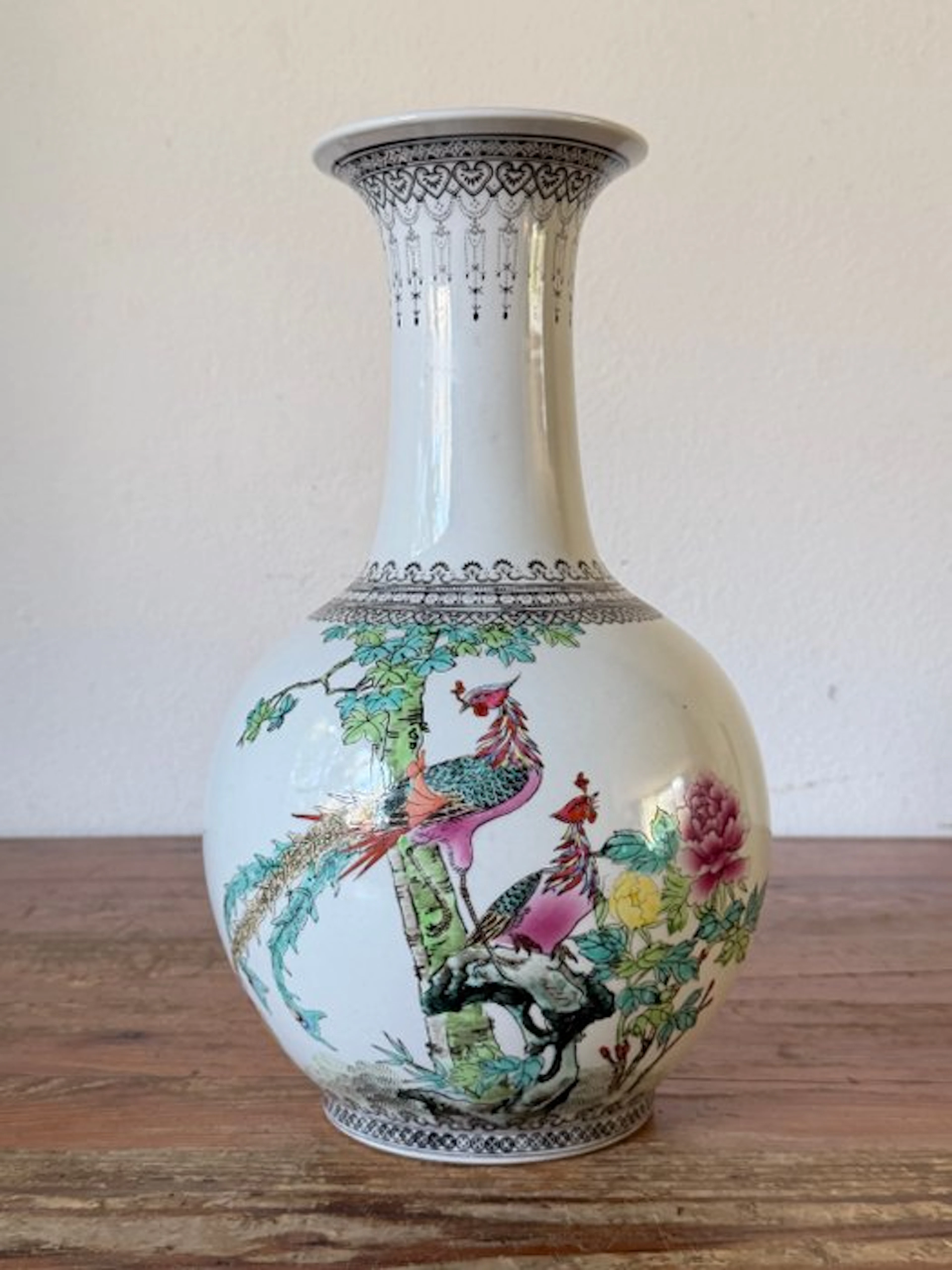 Vase - Porcelain - China - Steel vase with phoenixes (No reserve price)