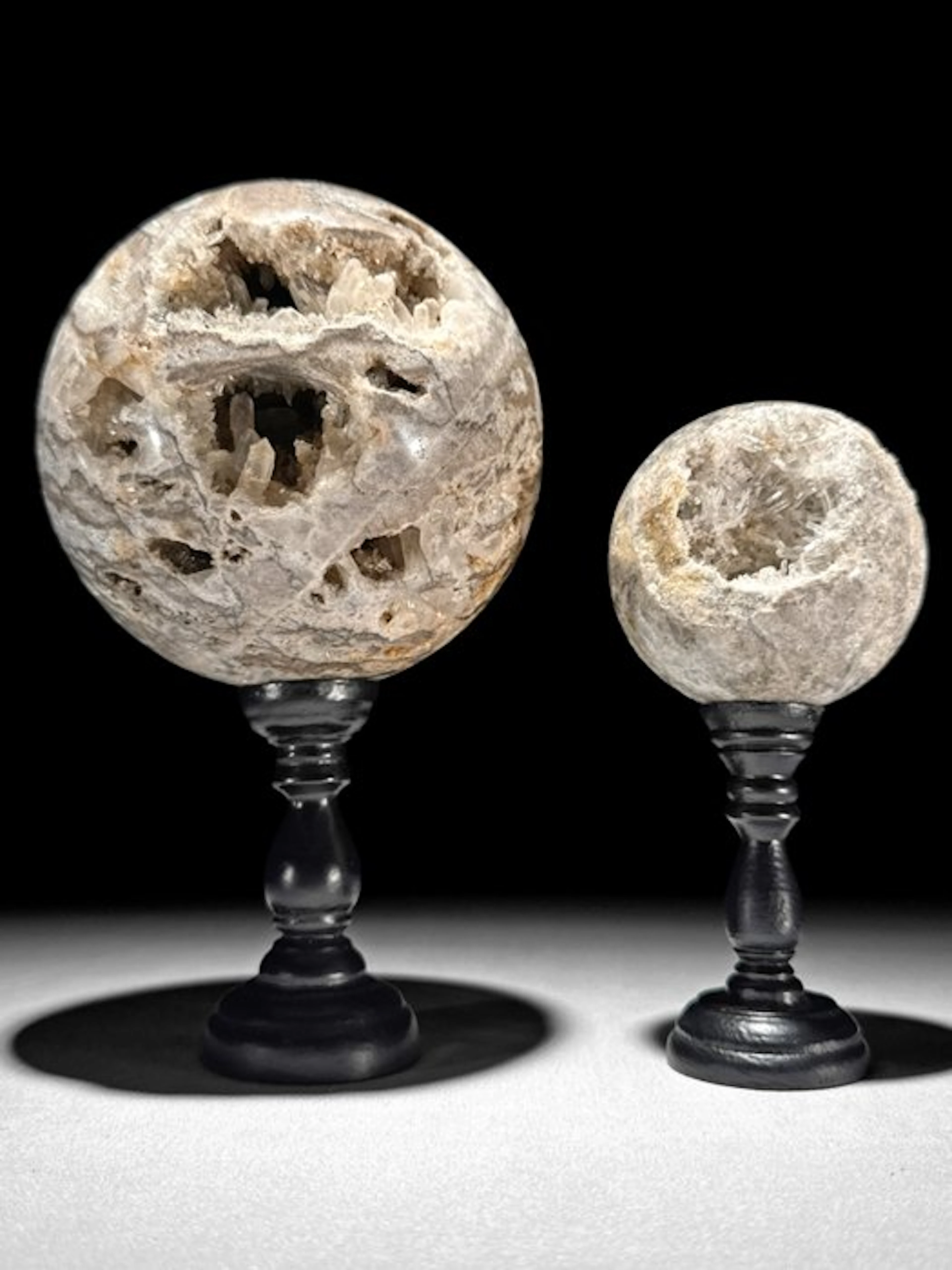 NO RESERVE PRICE - Wonderful Pair of Quartz Crystal...