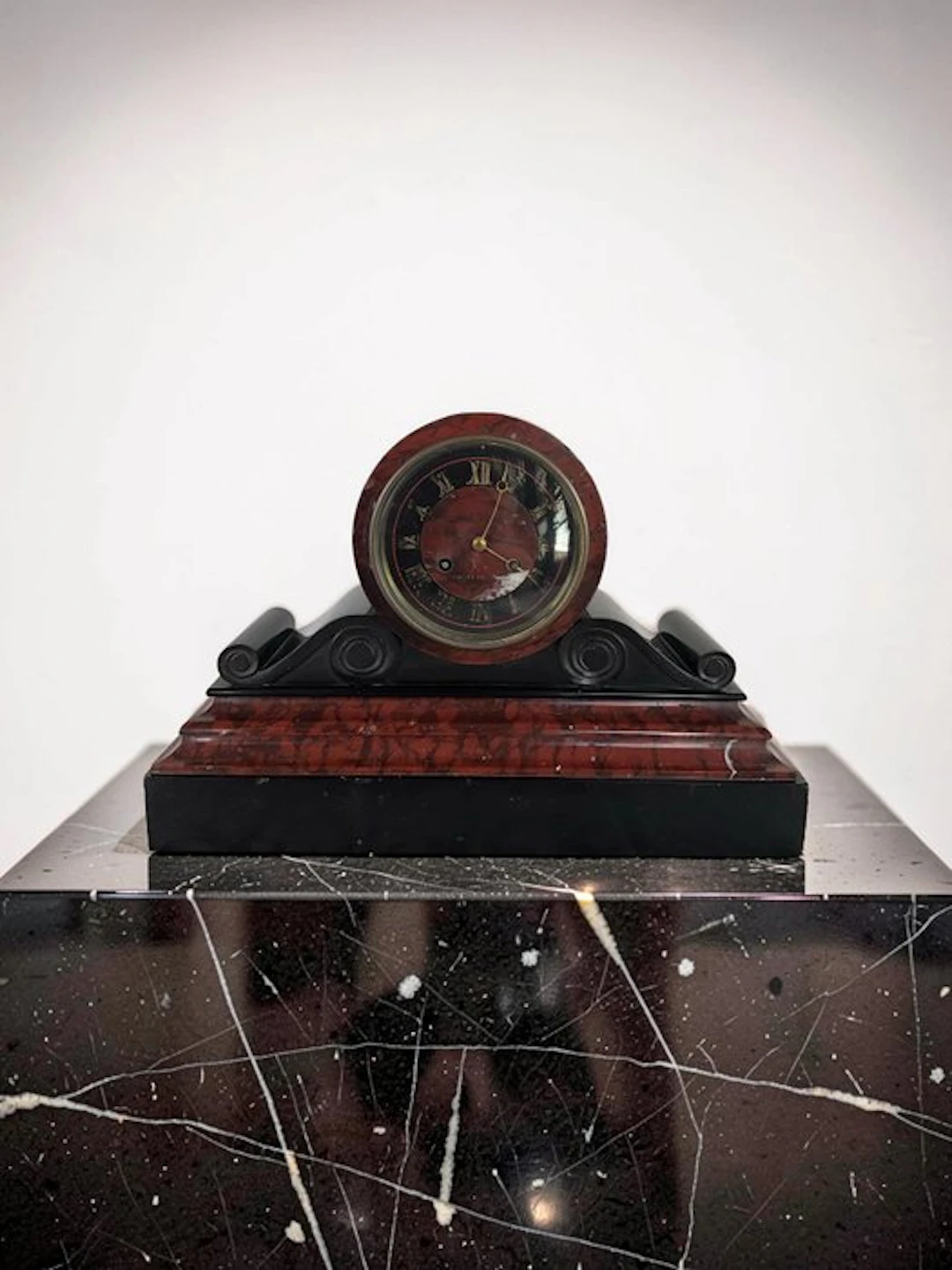Mantel clock - Marble, Glass - 1850-1900