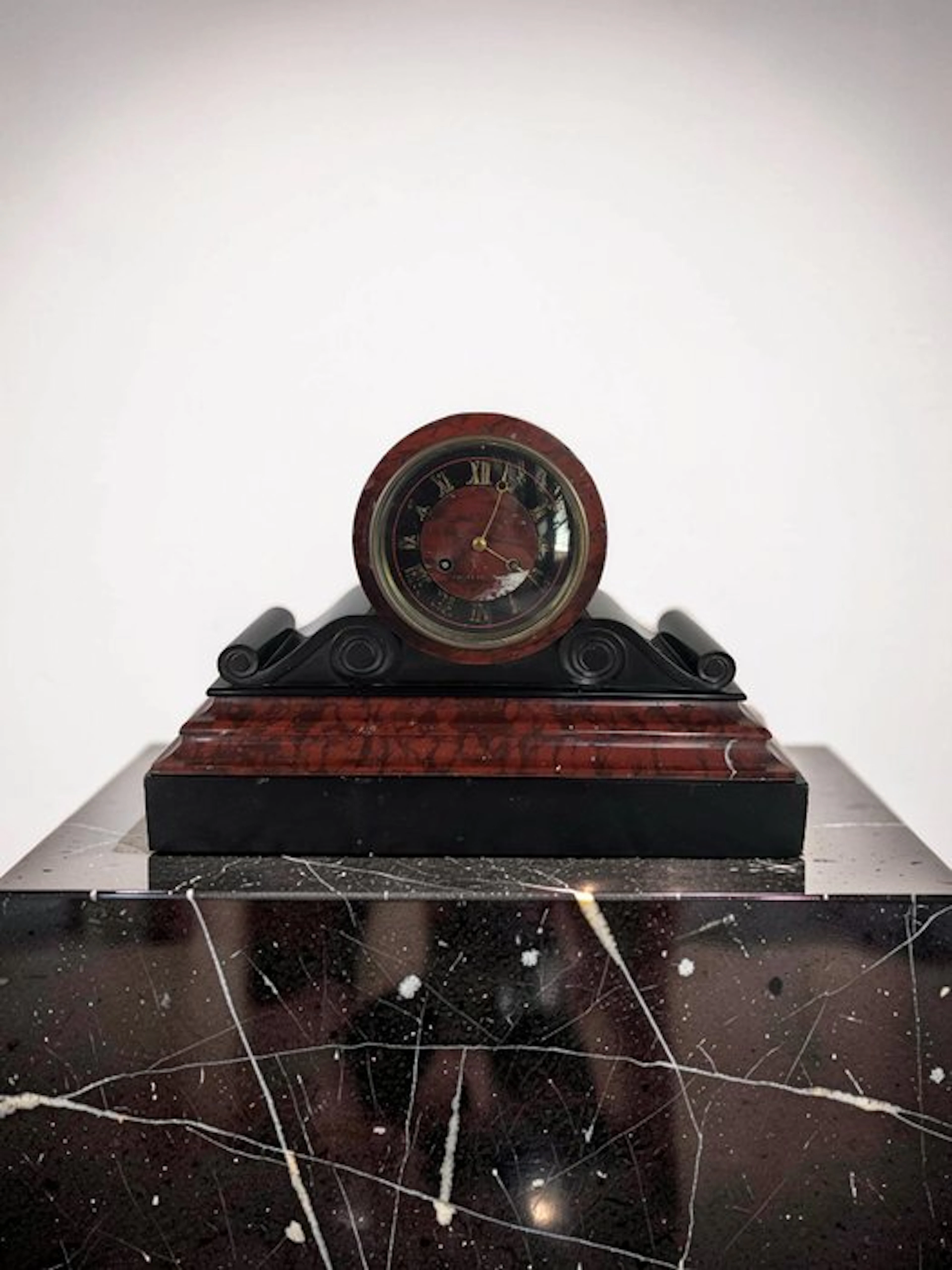 Mantel clock - Marble, Glass - 1850-1900