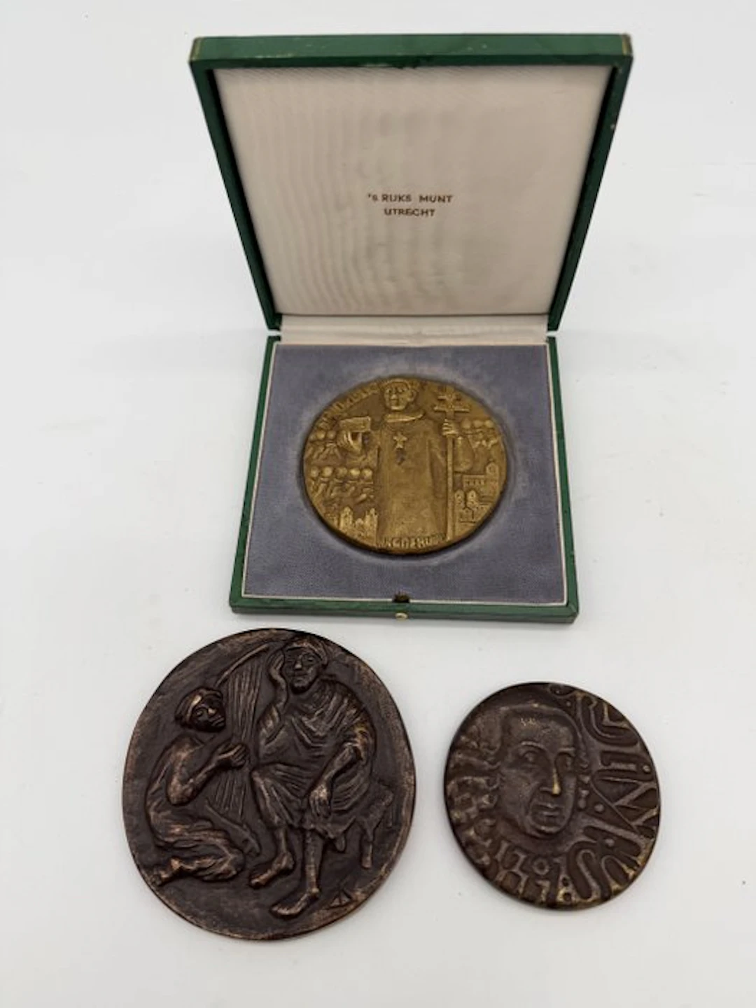 Exclusive Lot of 3 Dutch and Religious Art Medals (3) - Bronze - 1970-1980