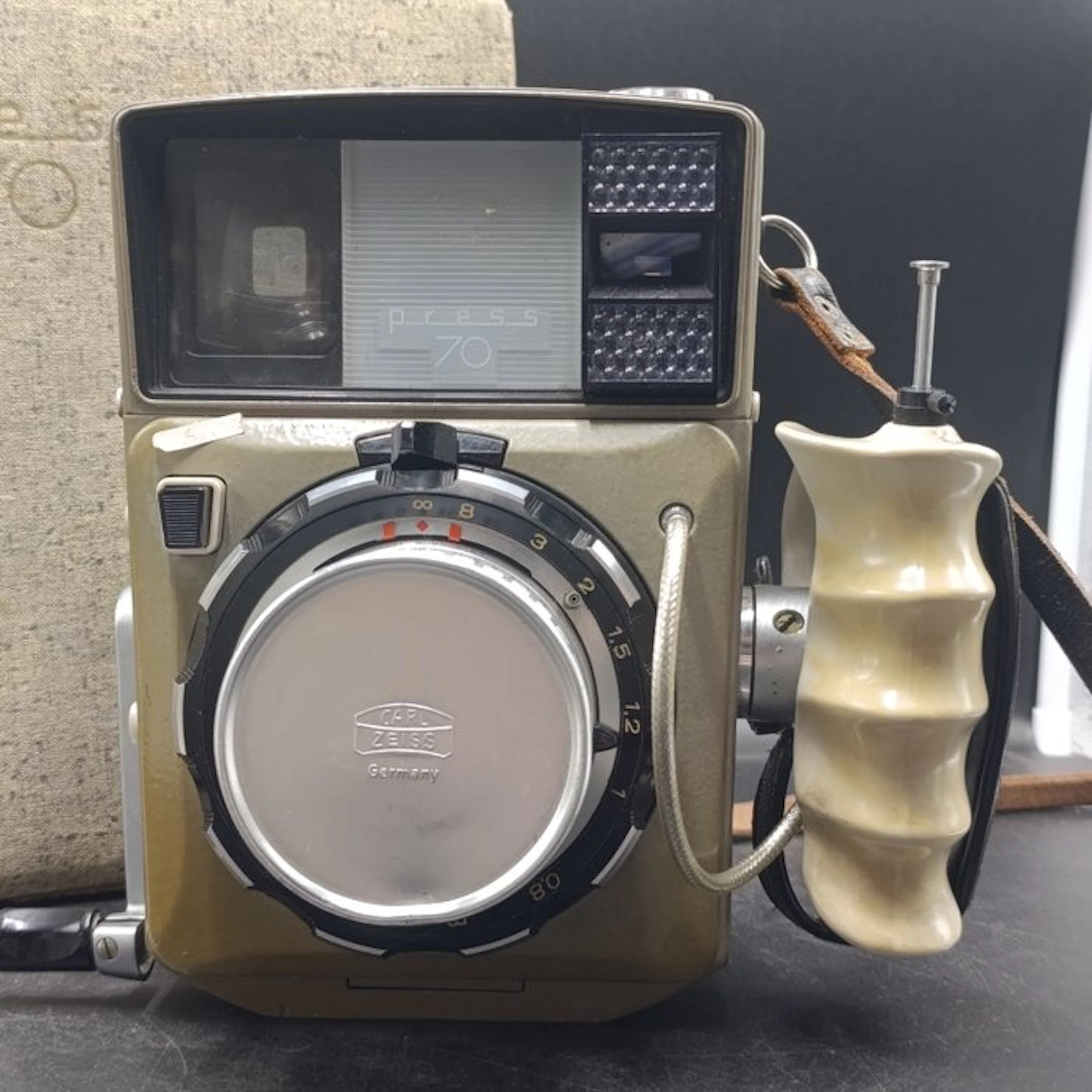 Linhof Press 70 + Carl Zeiss Planar 2,8/80mm | Rangefinder camera